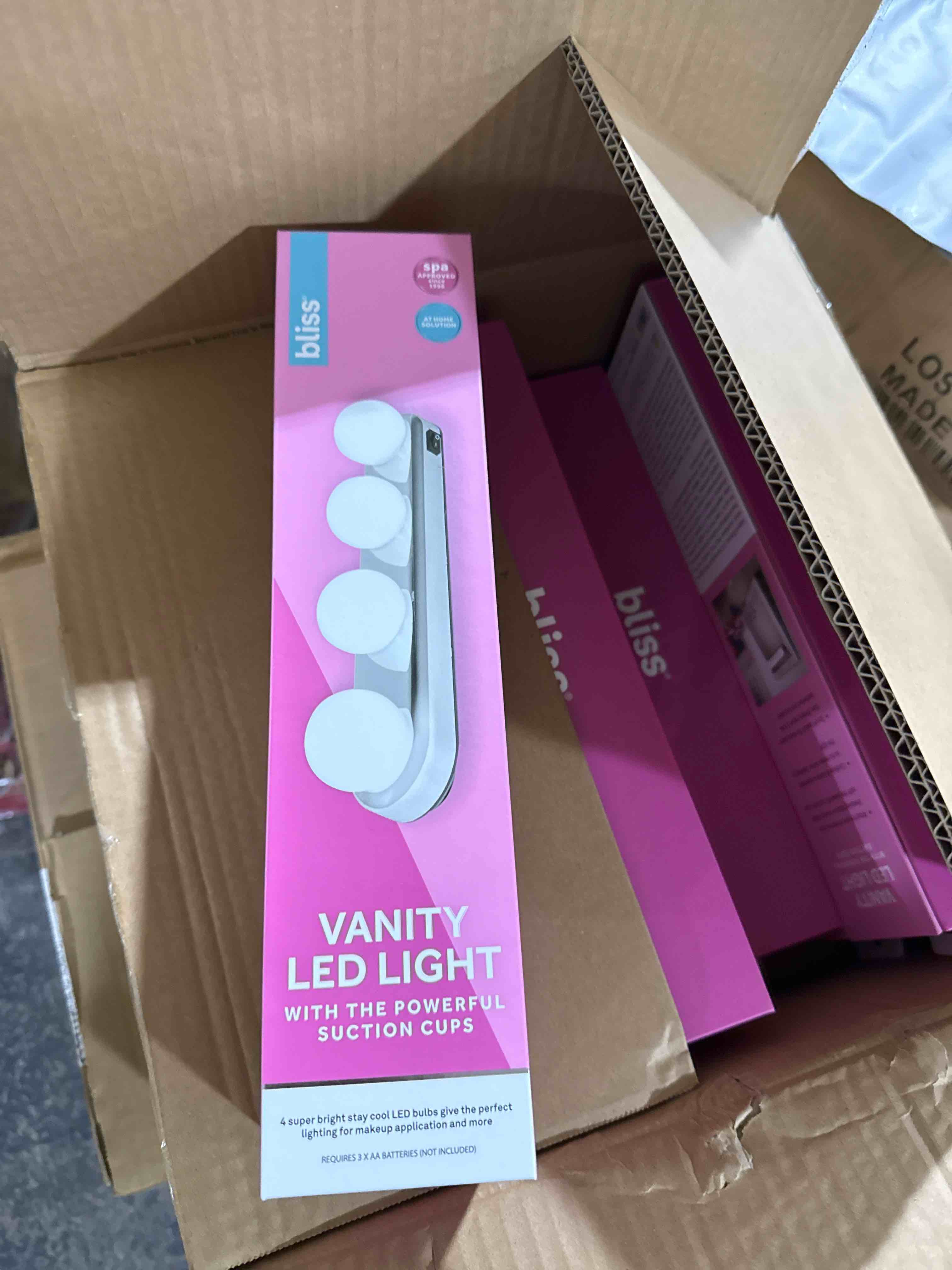 bliss, vanity, LED light with powerful suction cups