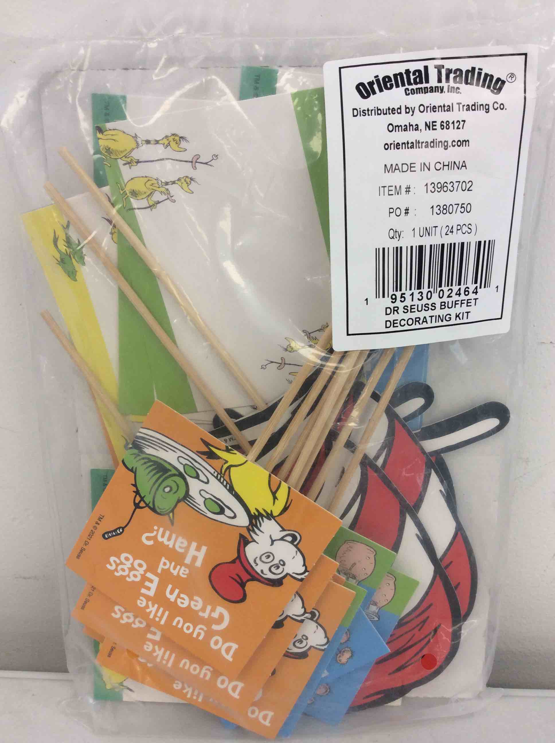 Condition photo showing New/Like New for oriental trading dr. seuss buffet decoration kit 24 pcs