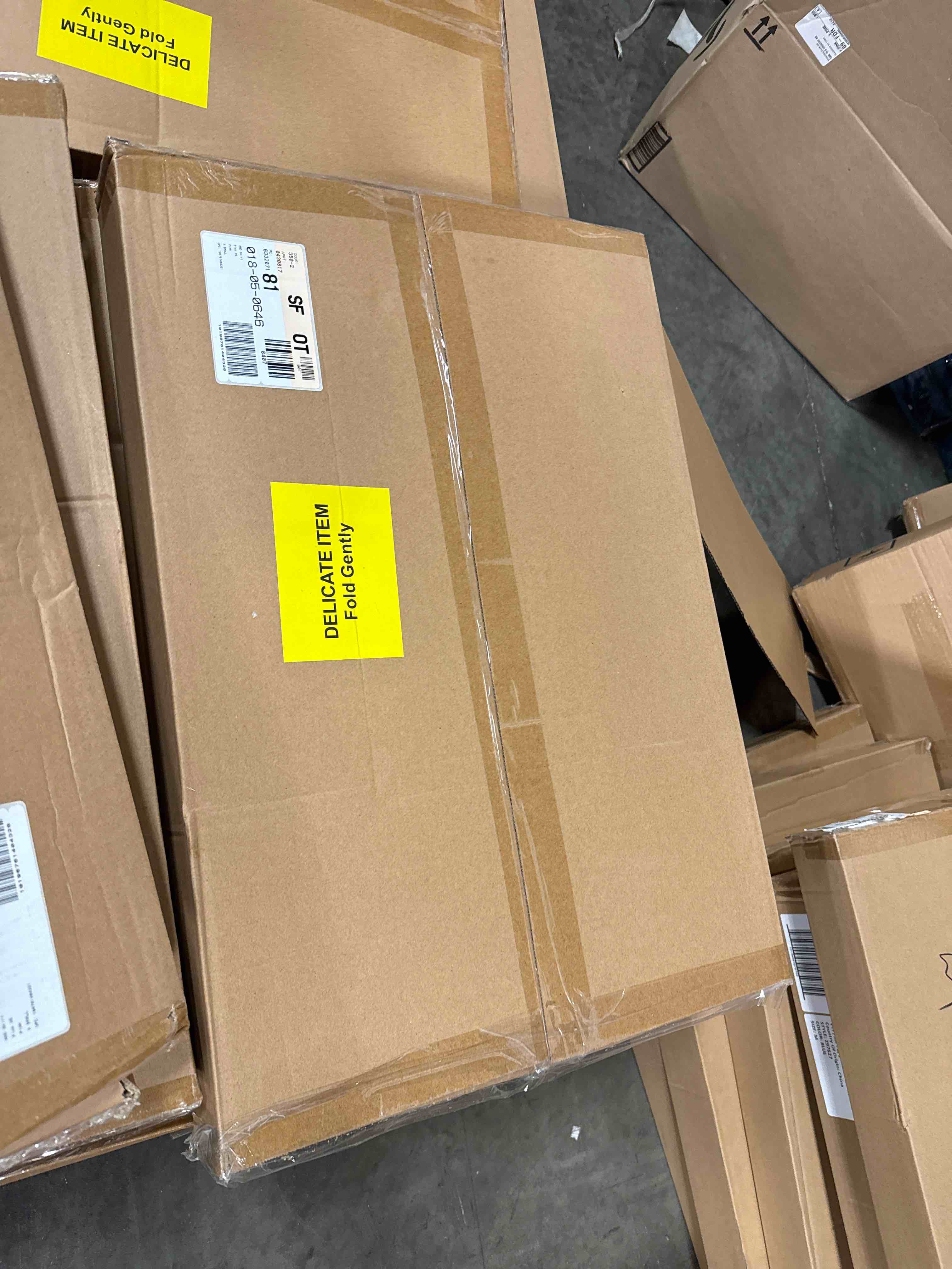 https://s3.amazonaws.com/lotting-images-prod/196761404321_1742841377085.jpeg
