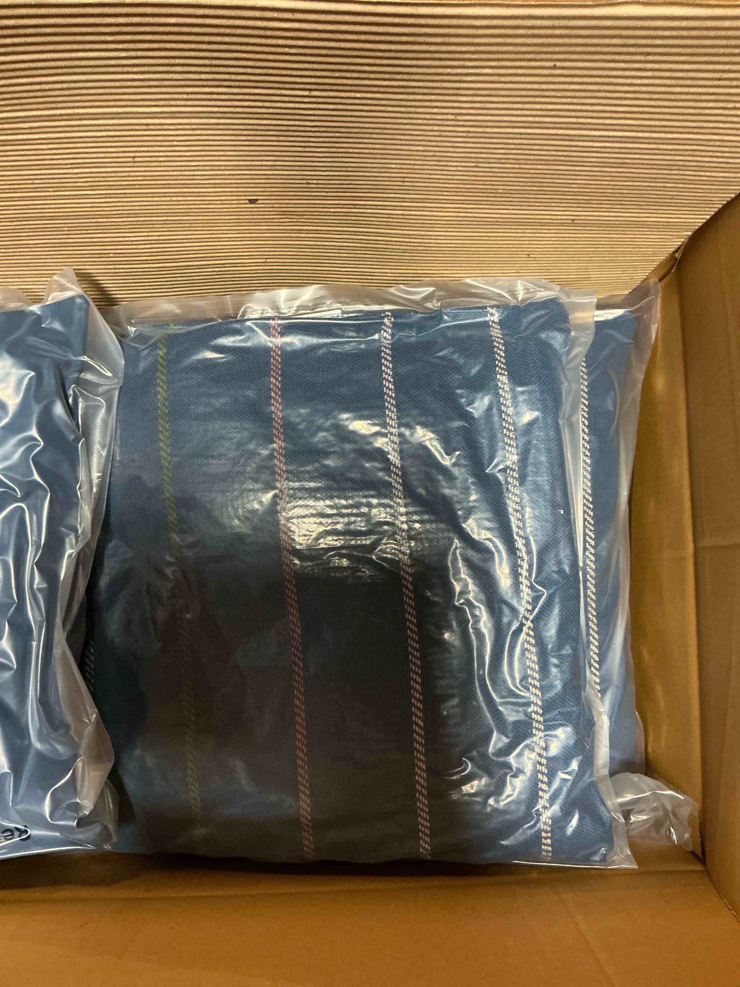 https://s3.amazonaws.com/lotting-images-prod/198101204219_1752089313475.jpeg