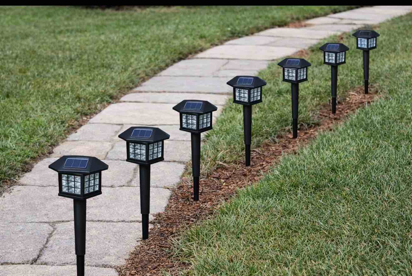 6-Piece LED Solar Garden Outdoor Light 