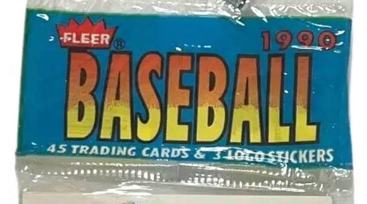 UNOPENED 1990 FLEER BASEBALL RACK PACK