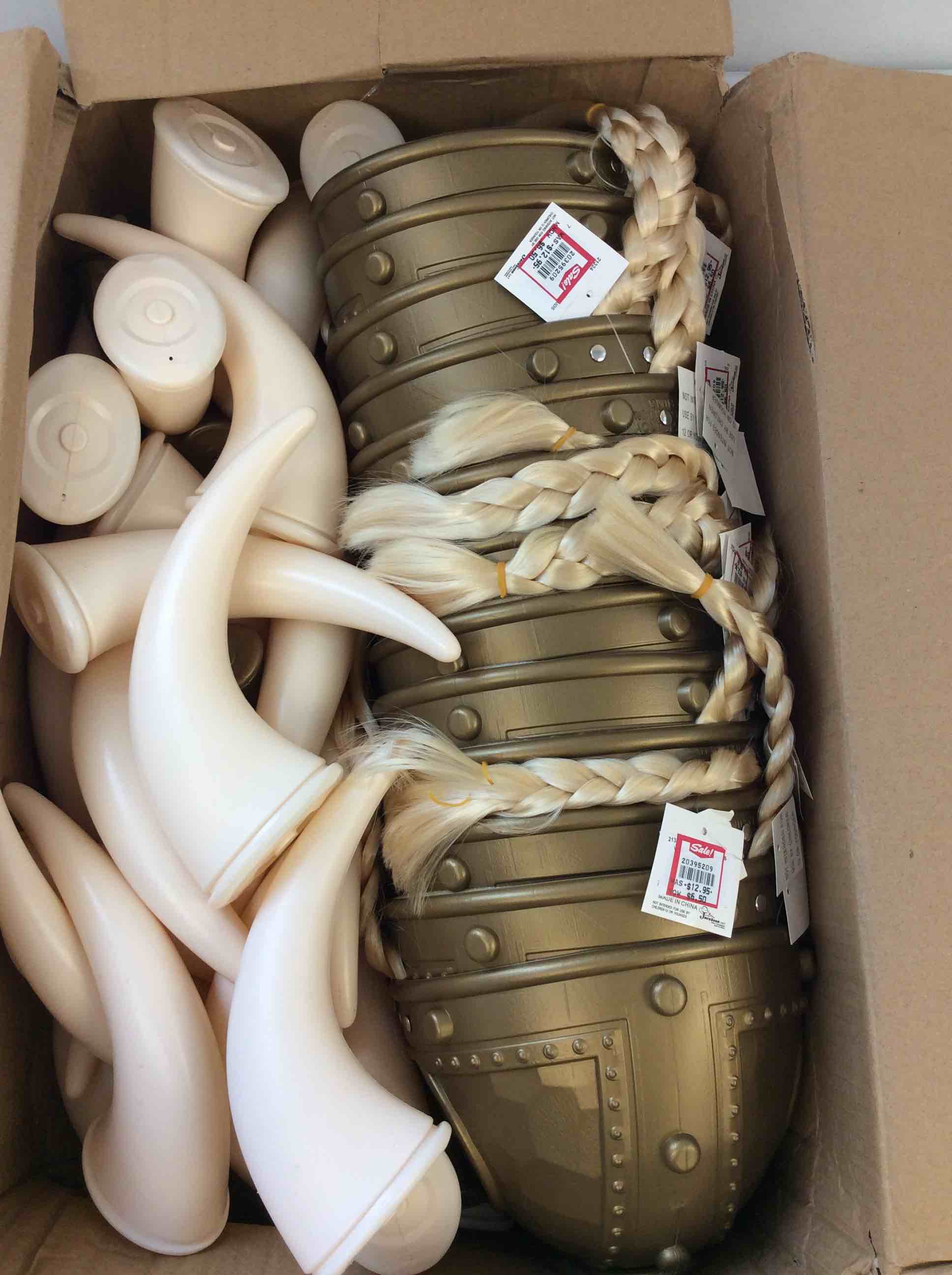 Condition photo showing New/Like New for box of vikings costume hat 