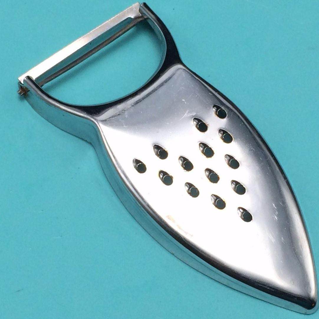 EZ Helpers Peeler/ Grater lot of 12