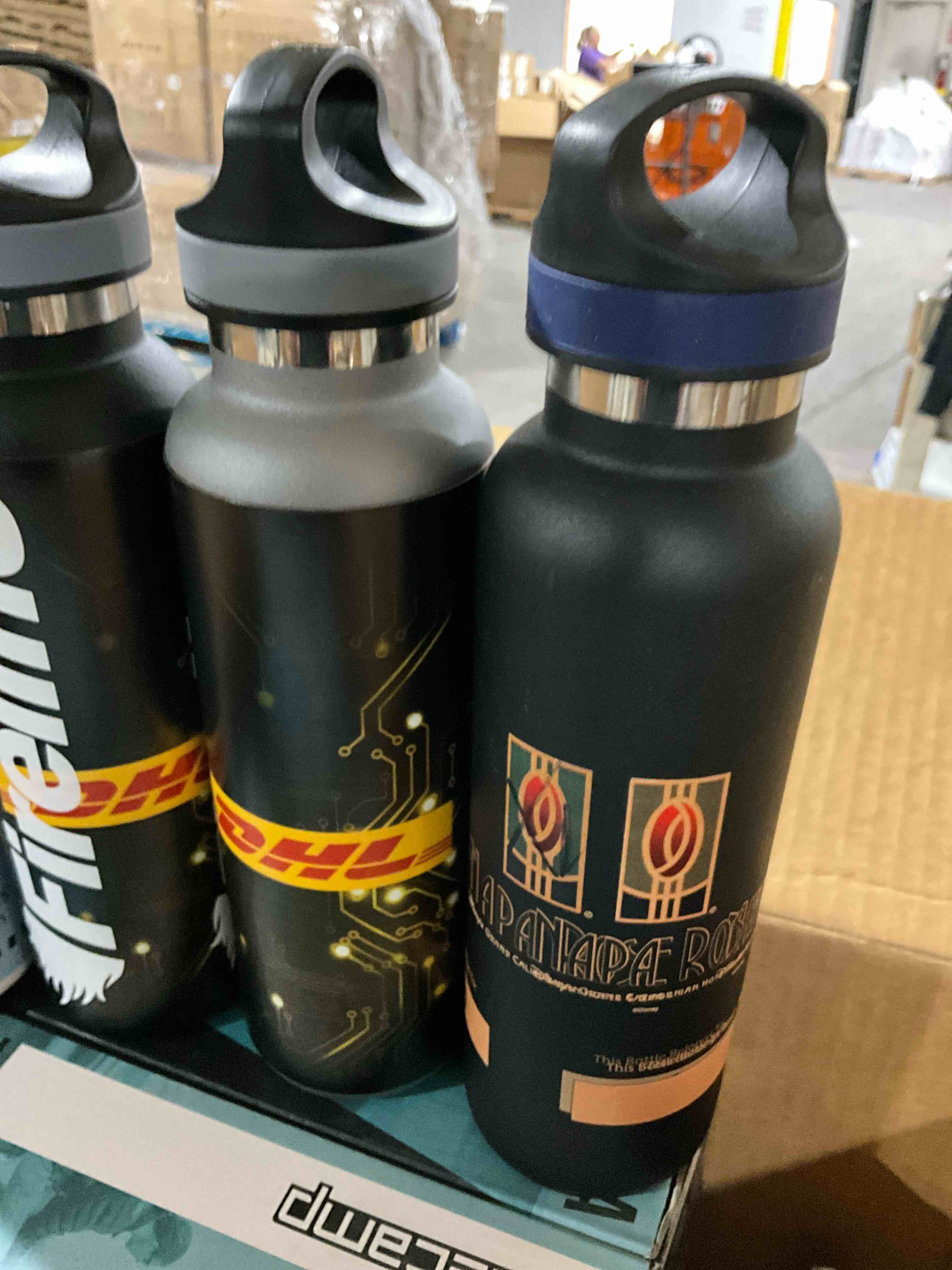 https://s3.amazonaws.com/lotting-images-prod/20ozbottle_1756908667338.jpeg
