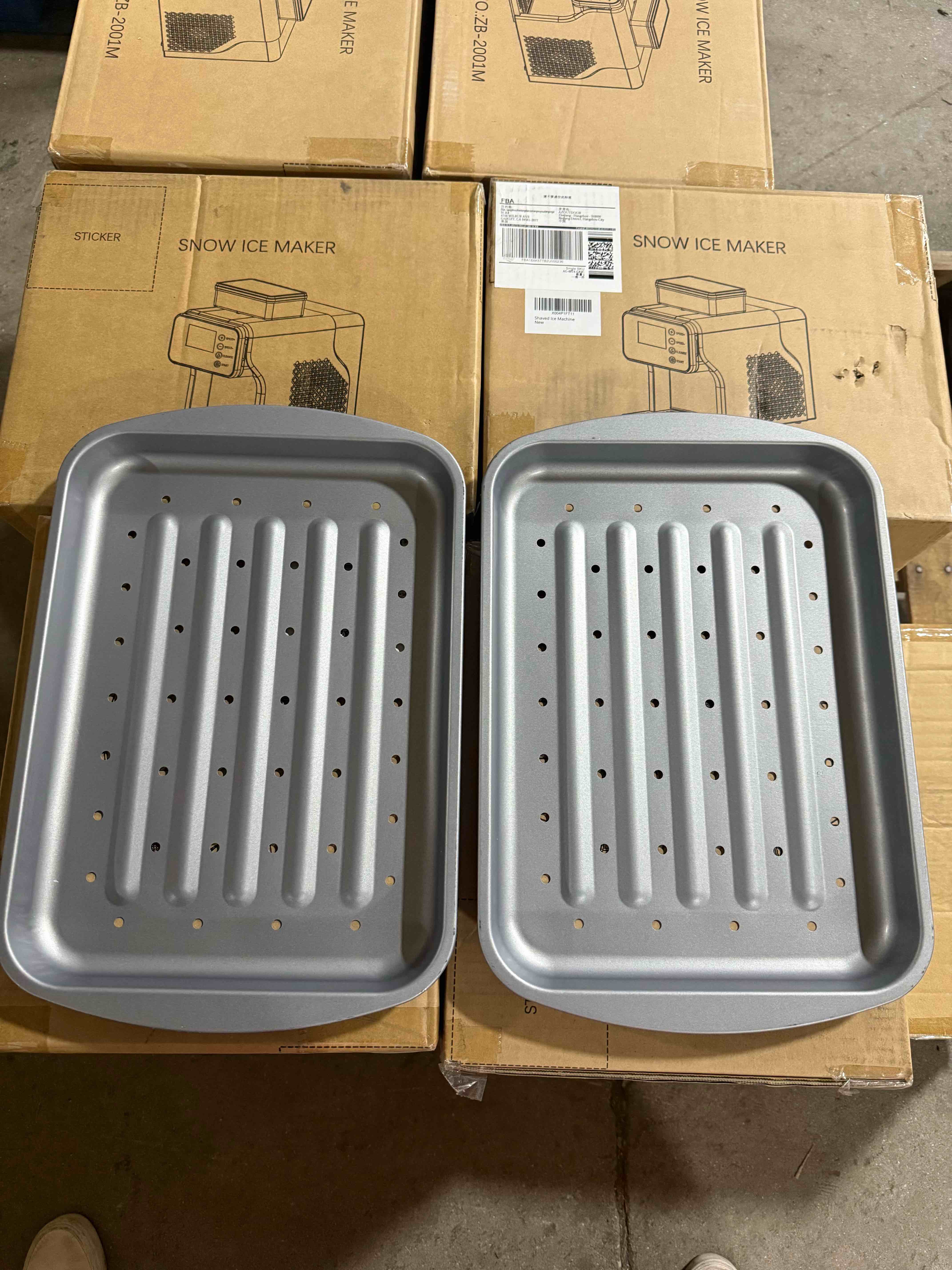 https://s3.amazonaws.com/lotting-images-prod/2broilerpans_1777316117662.jpeg