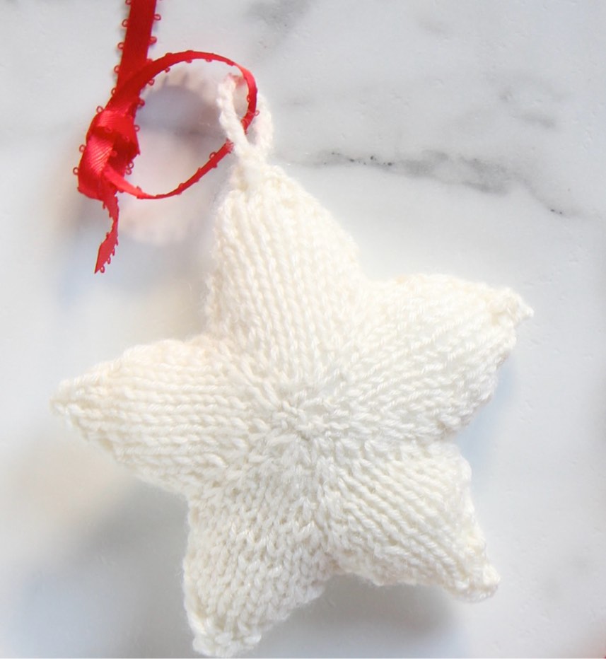 Holiday Style Knit Star Ornaments, White