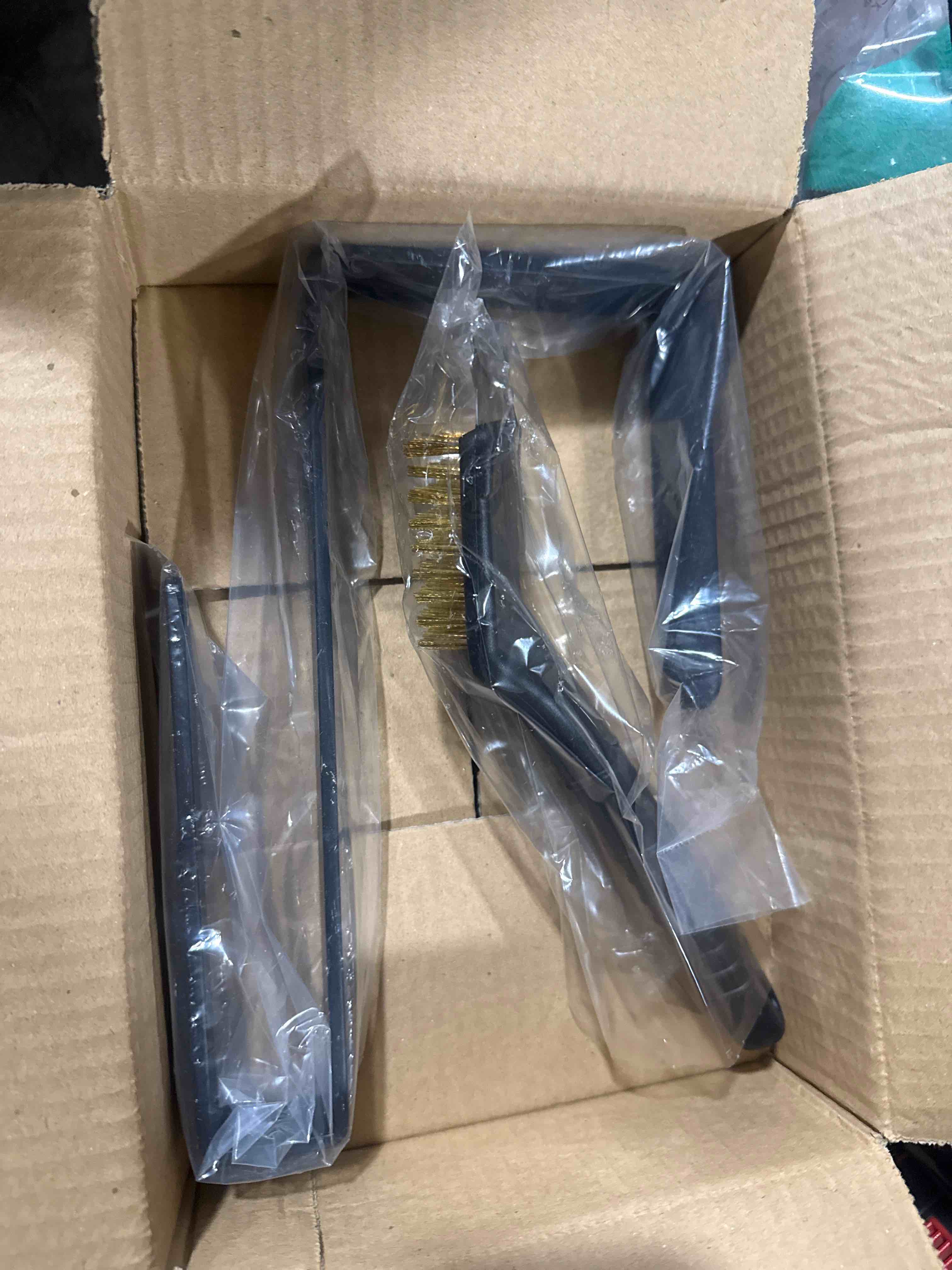 Condition photo showing Brand New for domus 724 plate setter lifter with wire brush 