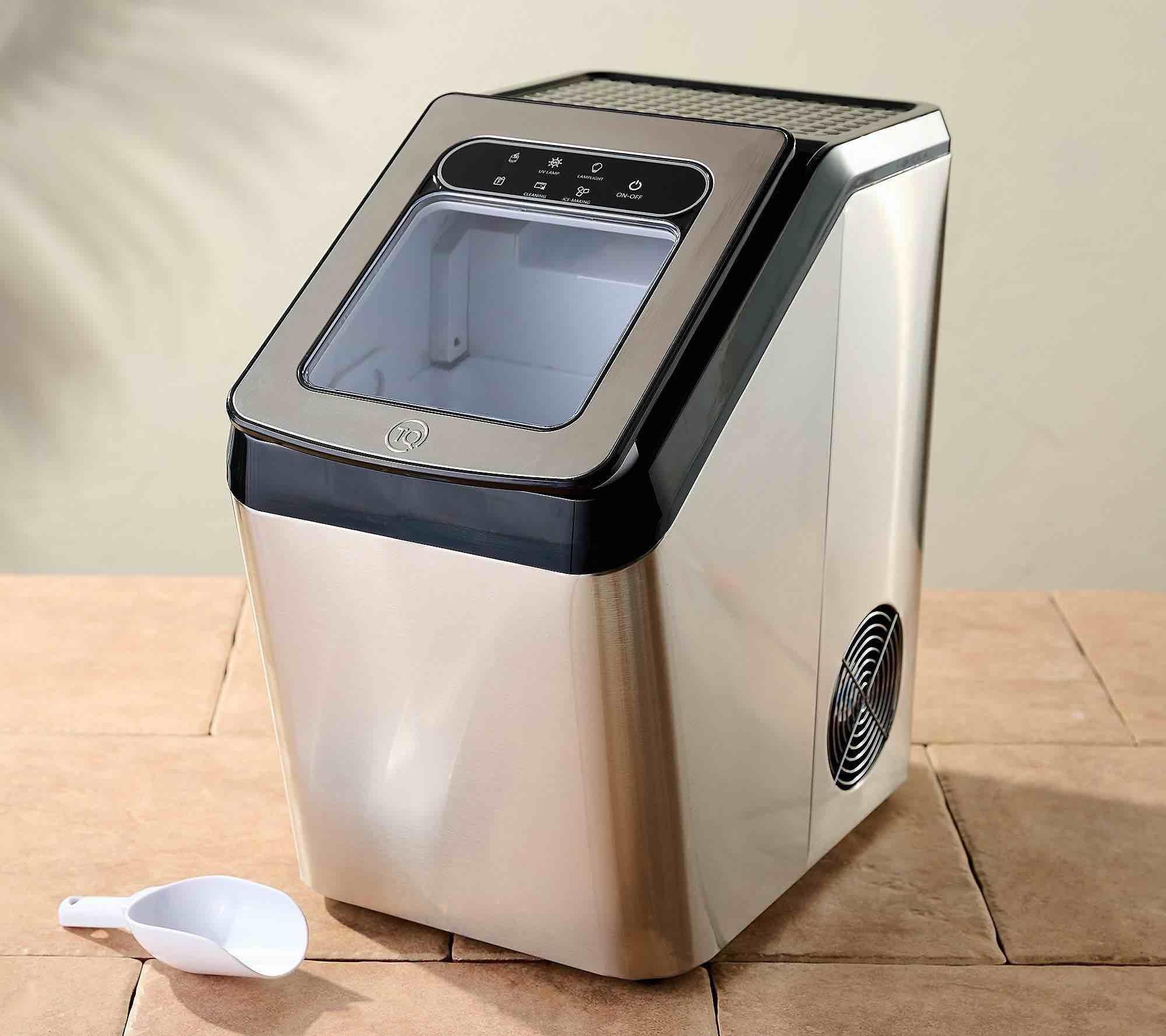 Condition photo showing Good Condition for Technique Ice Maker