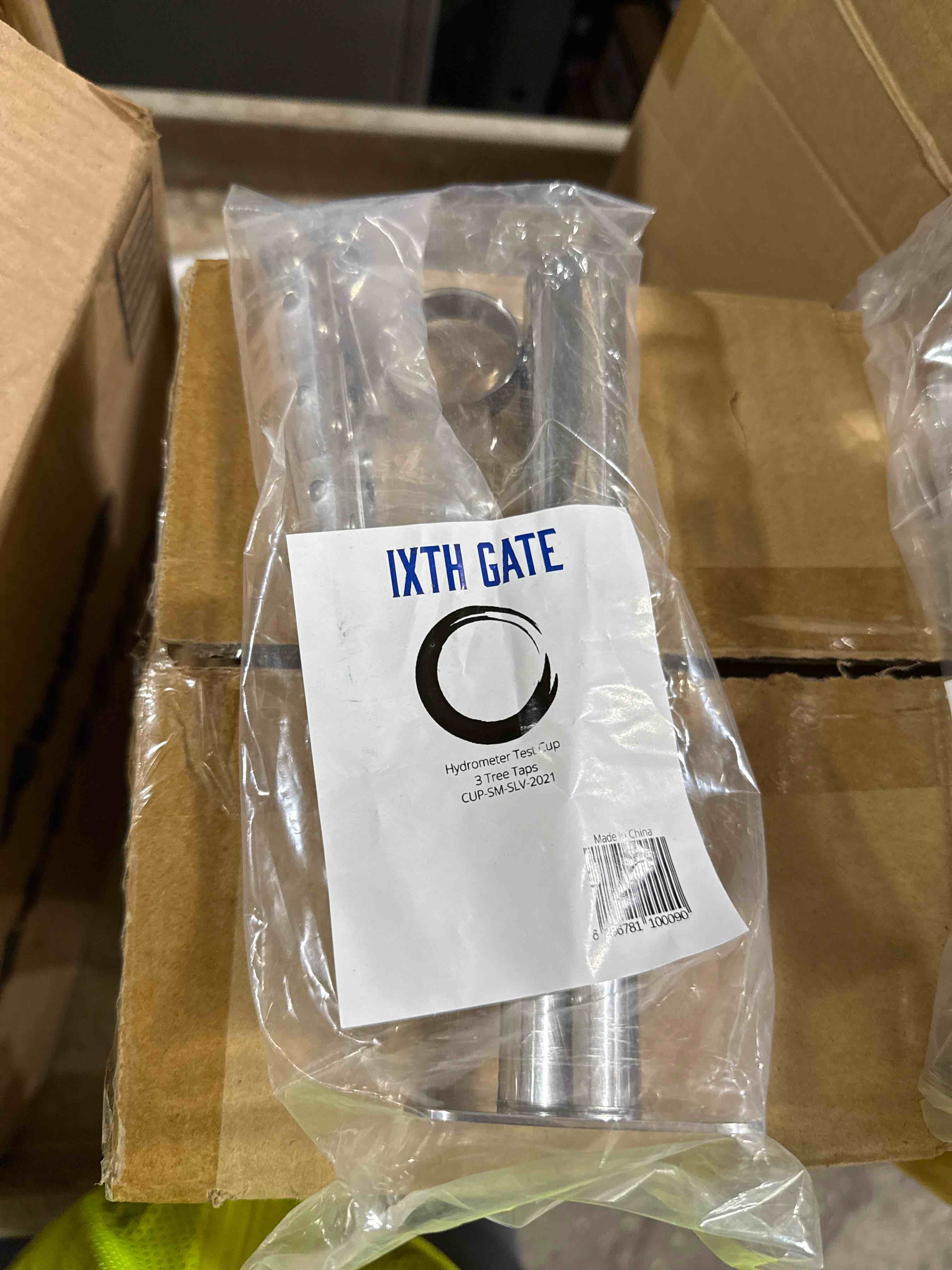 Condition photo showing Brand New for ixth gate hydrometer test cup with 3 tree taps (b09f8skq97)