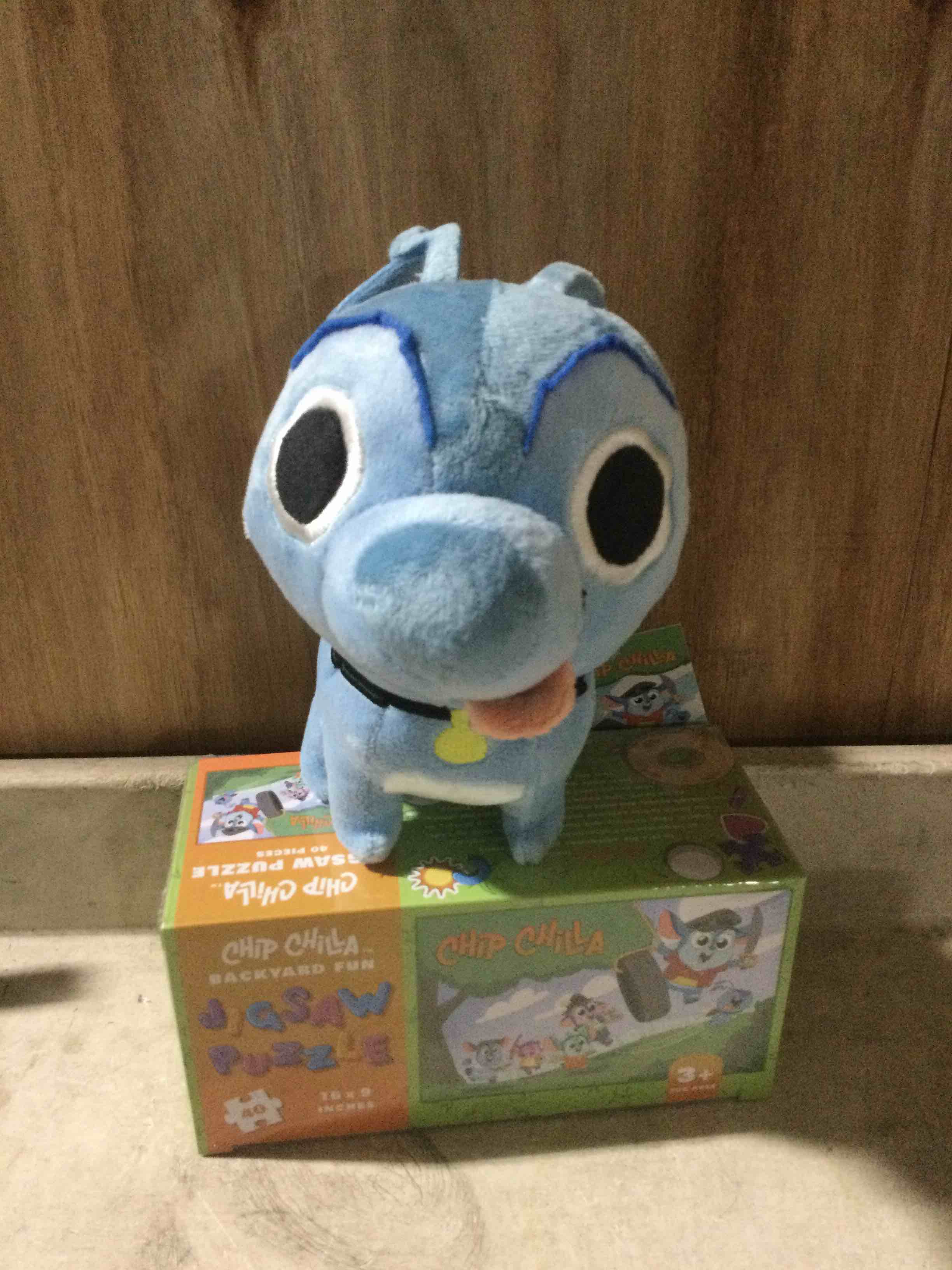 plush bug and jigsaw 40pc puzzle set