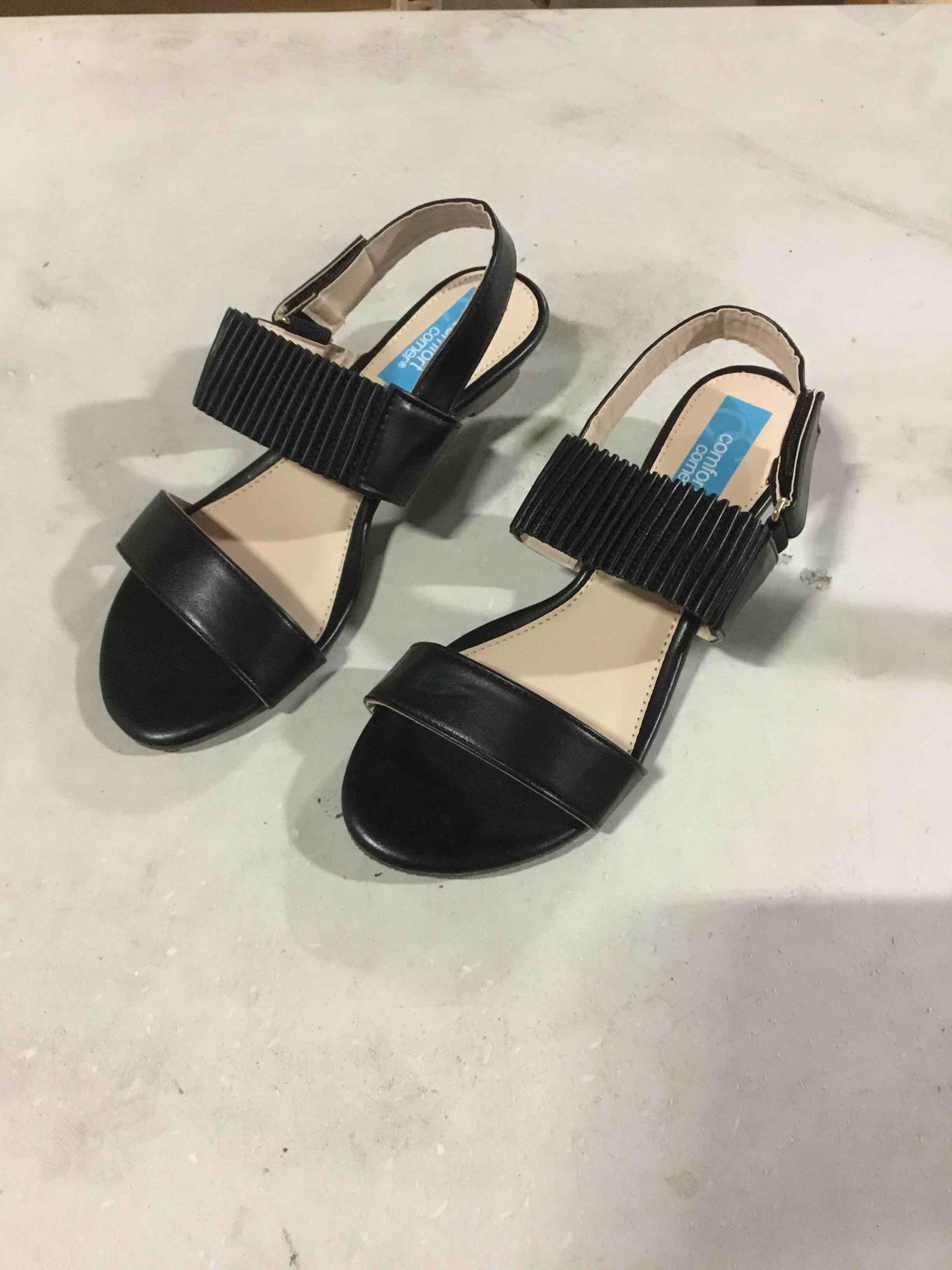 Comfort Colors Black Sandal Size 7.5M