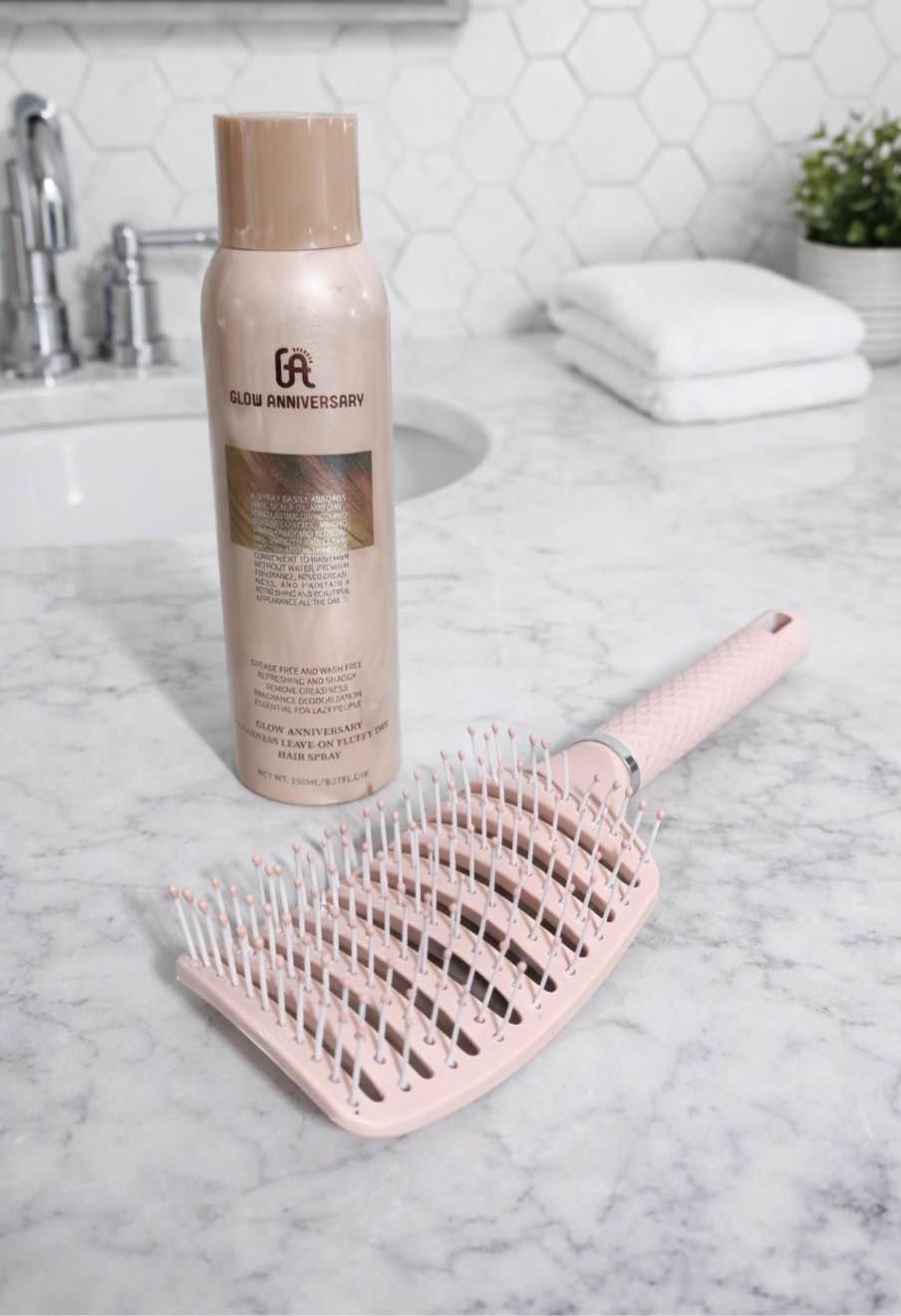 glow anniversary leave on dry hair spray with brush 