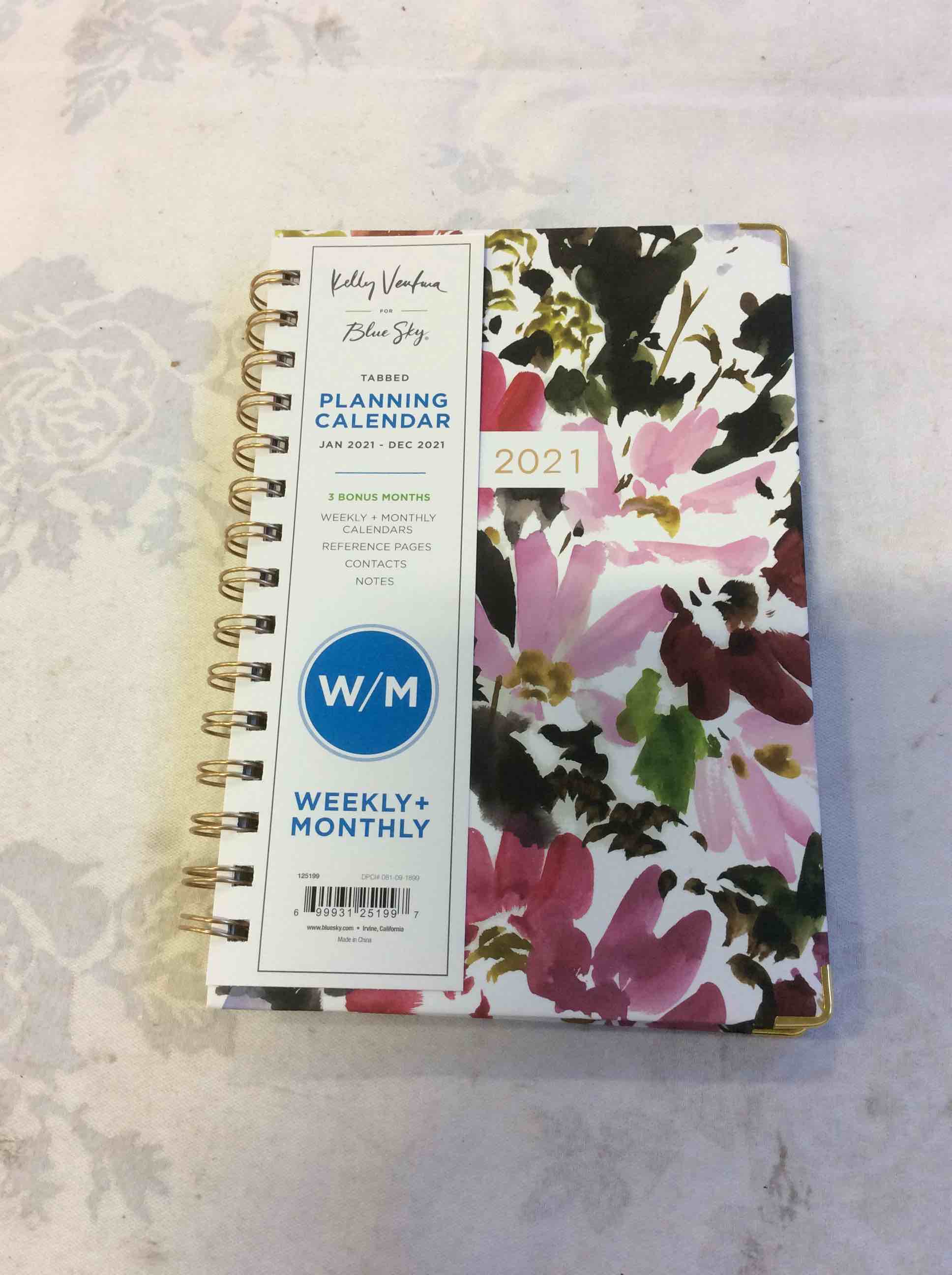 Kelly Ventura for Blue Sky Weekly & Monthly Planner JAN 2021 - DEC 2021 ( Color & design may vary )  