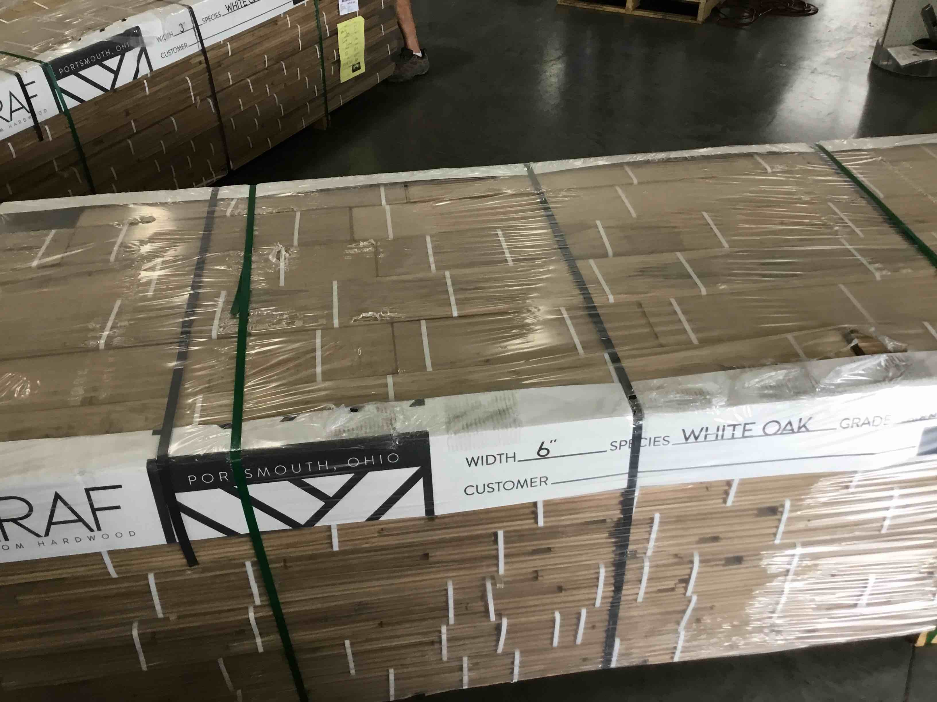 https://s3.amazonaws.com/lotting-images-prod/6WhiteCabin_1754329995323.jpeg