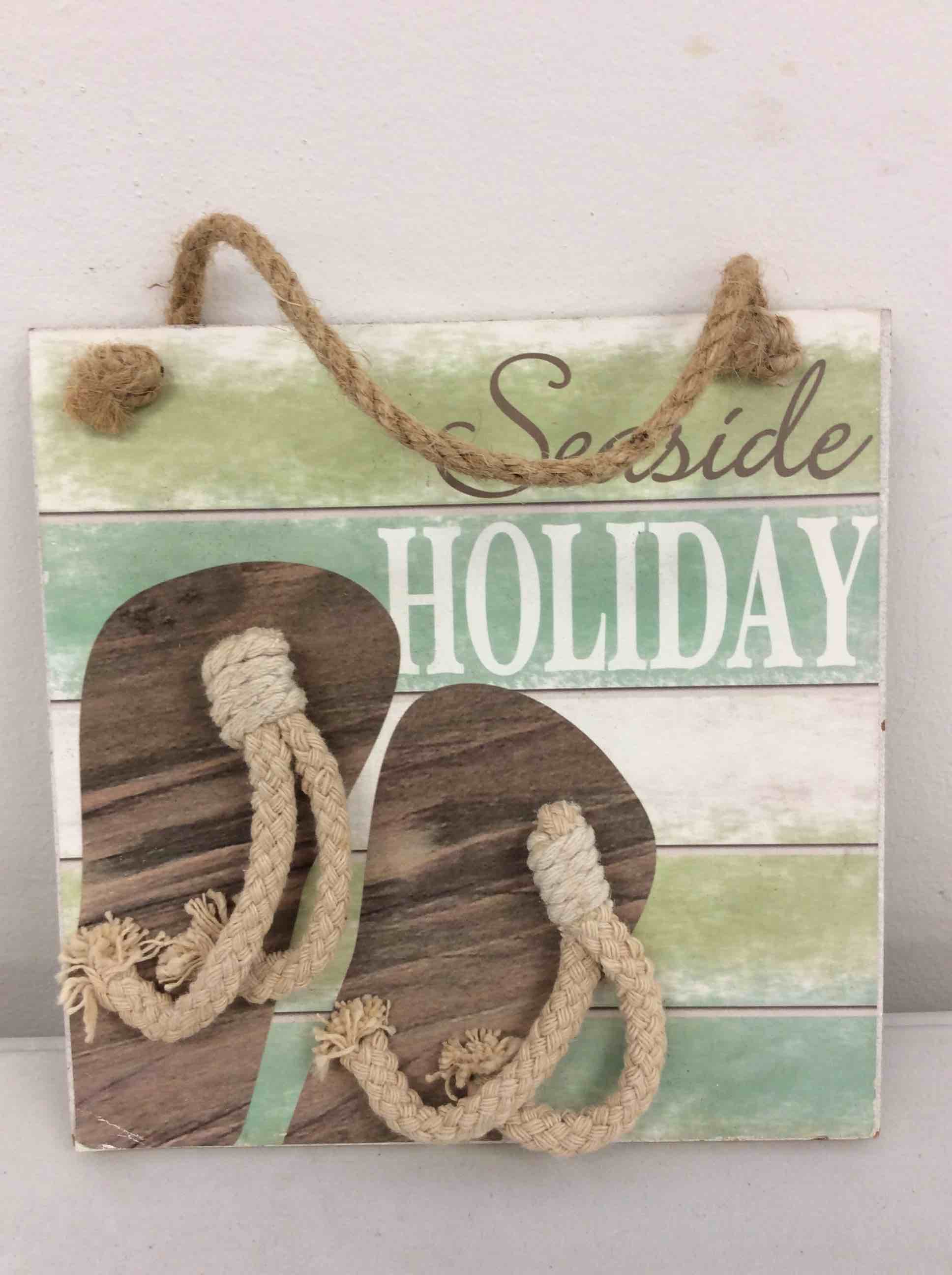 Condition photo showing New/Like New for young’s inc seaside holiday decorative wall hanging portrait