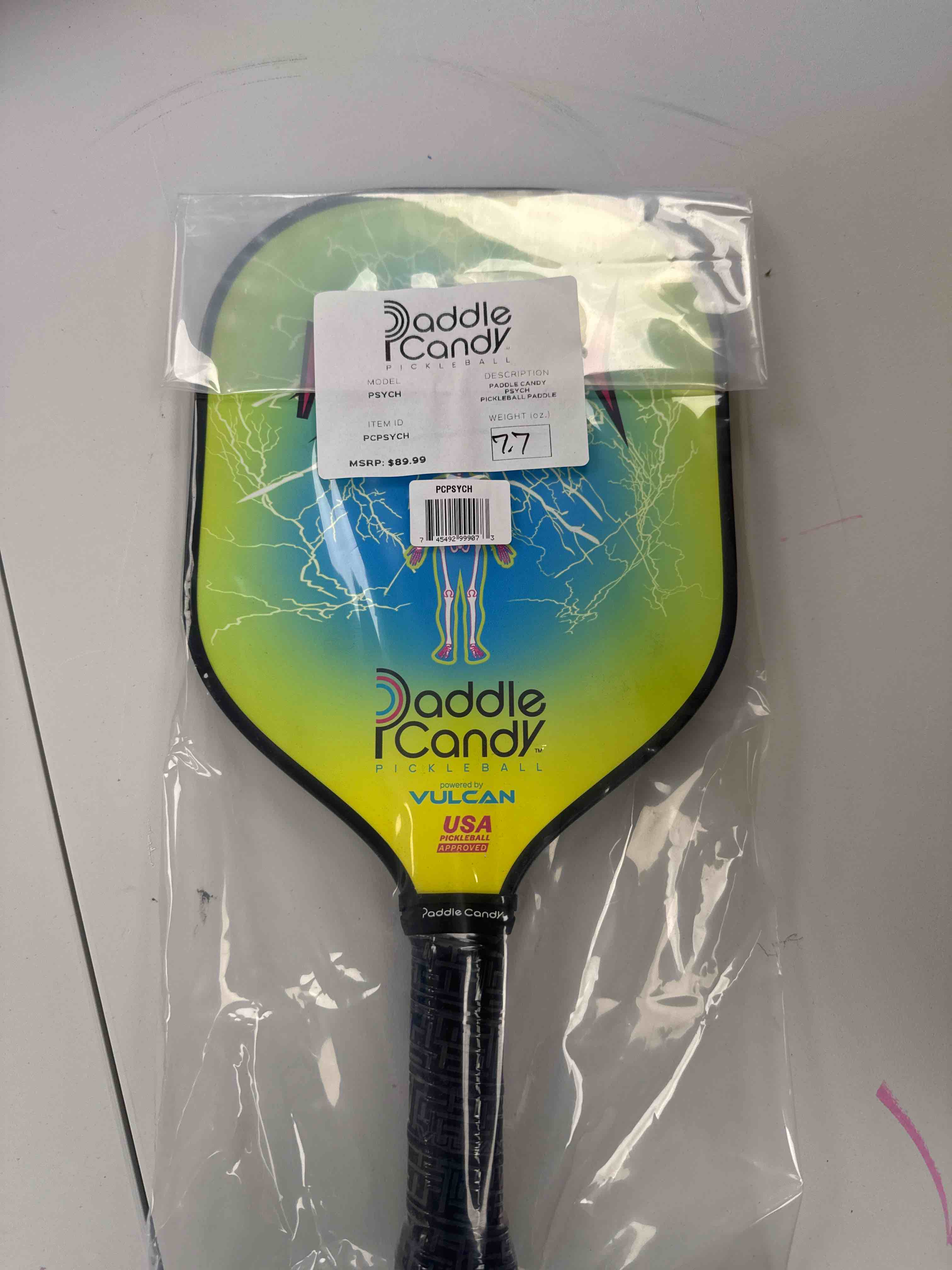 Condition photo showing New/Like New for vulcan freakshow pickleball paddle | hybrid performance | polypropylene core - carbon fiber surface | usap approved | psych