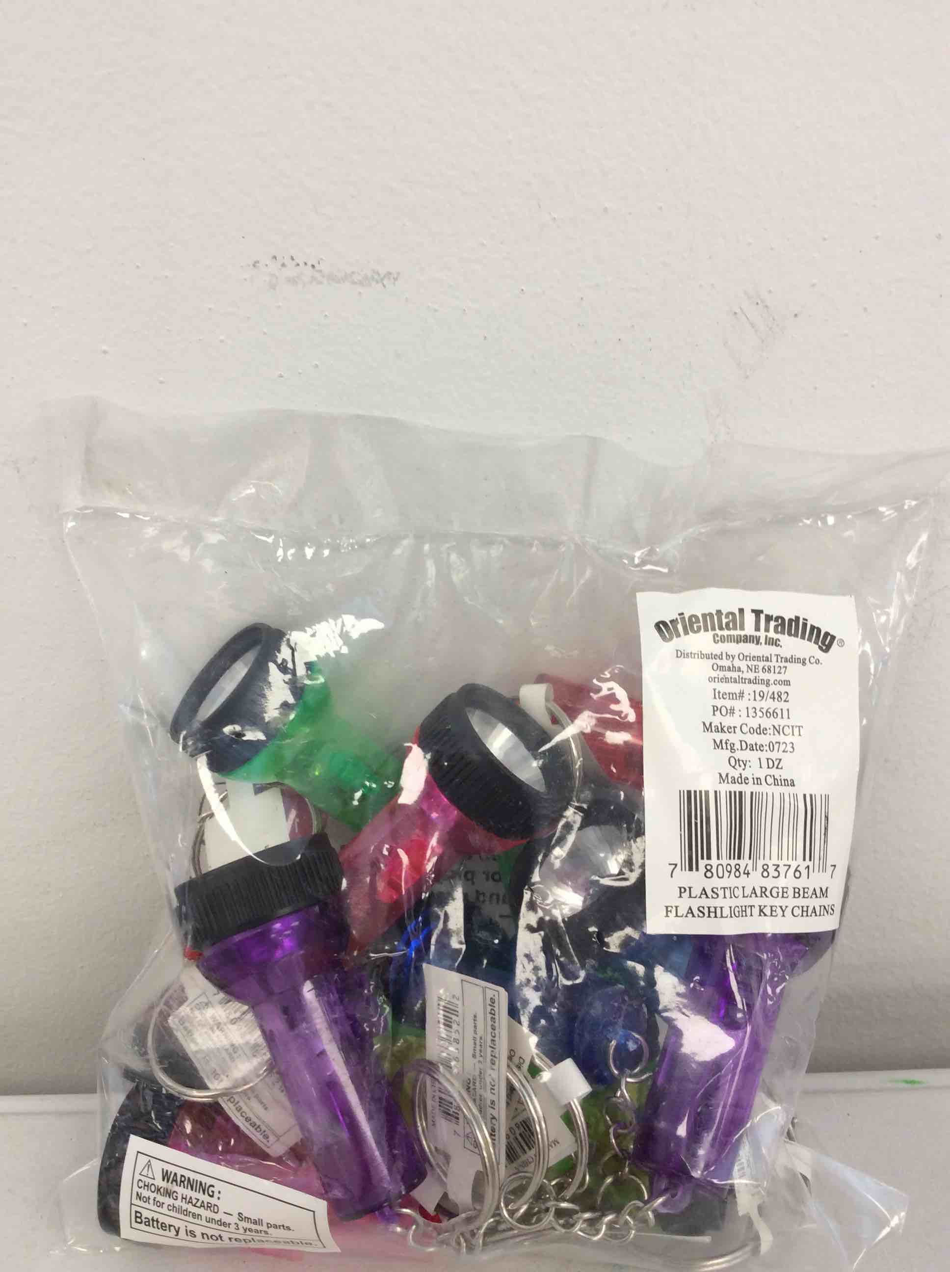 Condition photo showing New/Like New for fun express - plastic large beam flashlight key chains - apparel accessories - key chains - light up key chains vbs 2026-12 pieces
