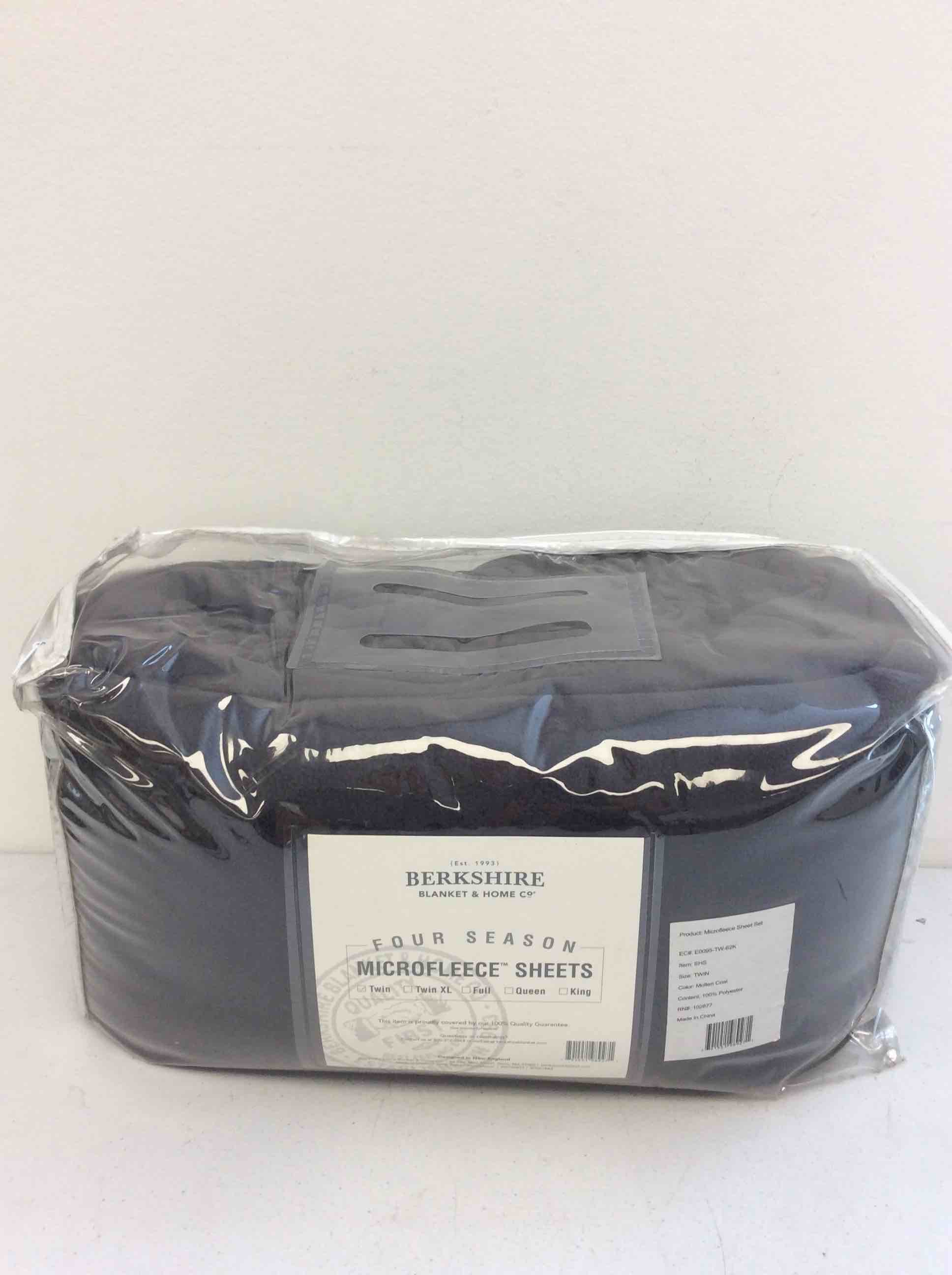 Condition photo showing New/Like New for berkshire blanket & home co four season microfleece sheets in black size twin