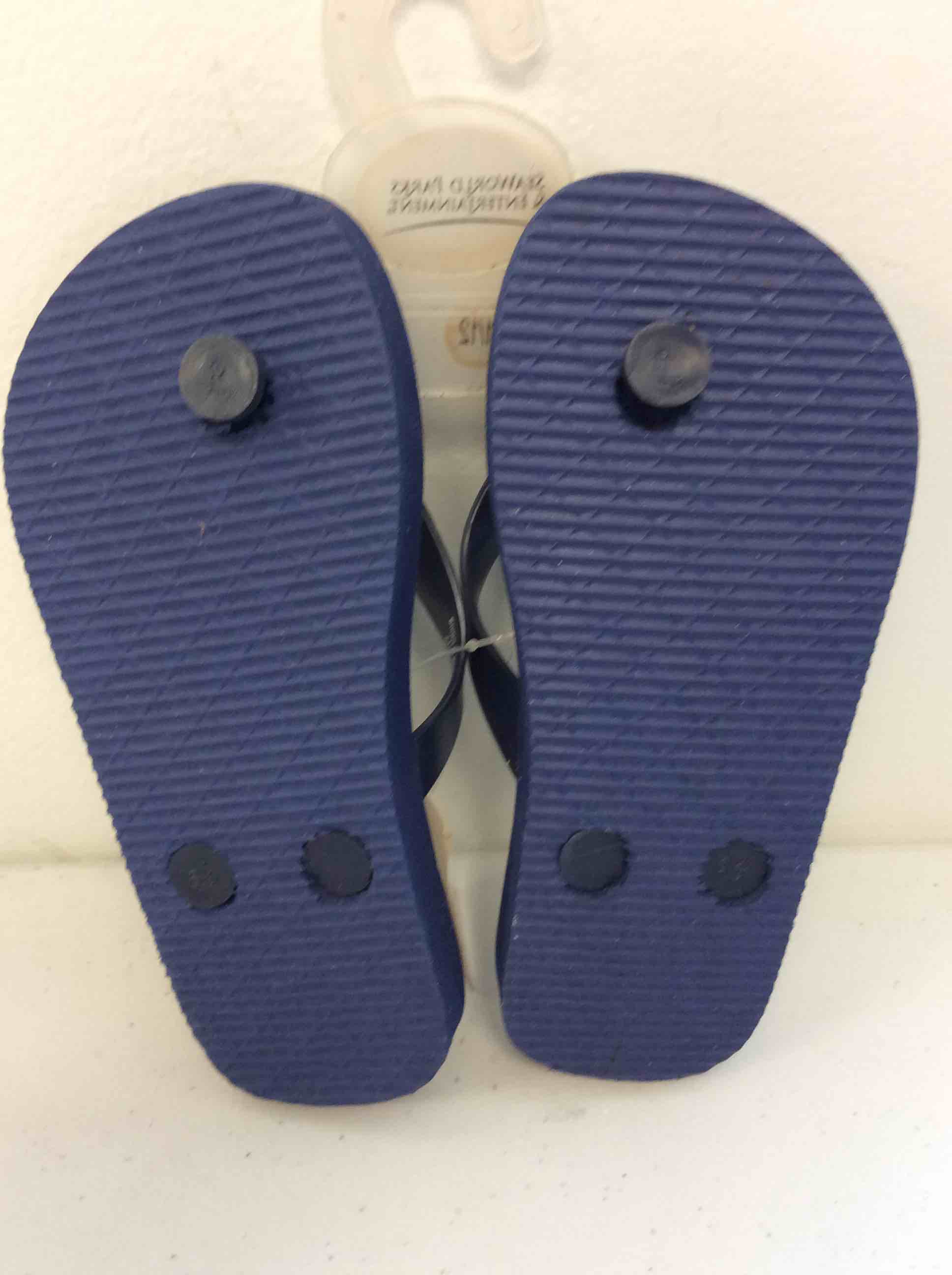 Condition photo showing New/Like New for sea world youth blue sandals size 11/12