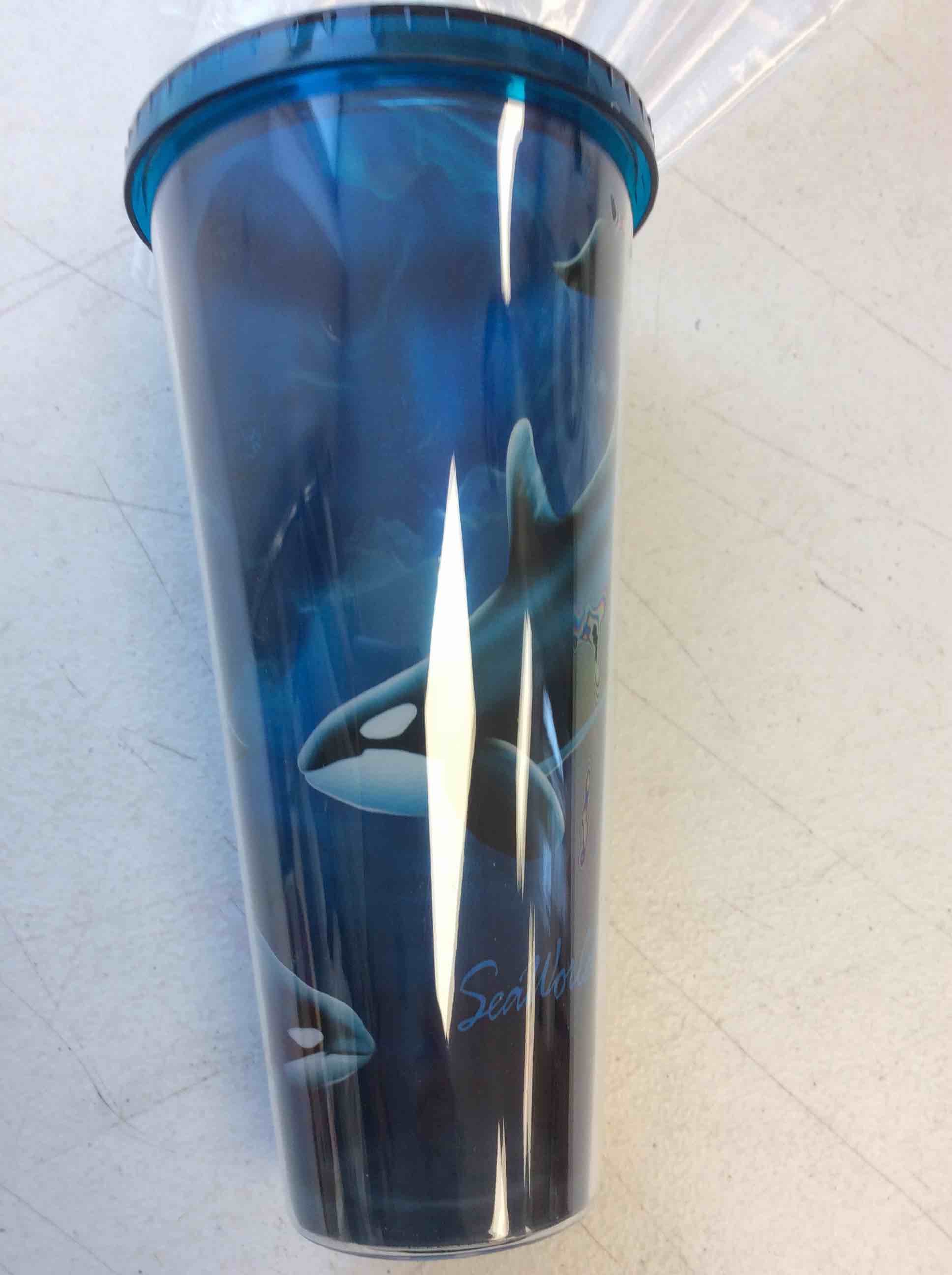 Condition photo showing New/Like New for seaworld dolphin blue cup