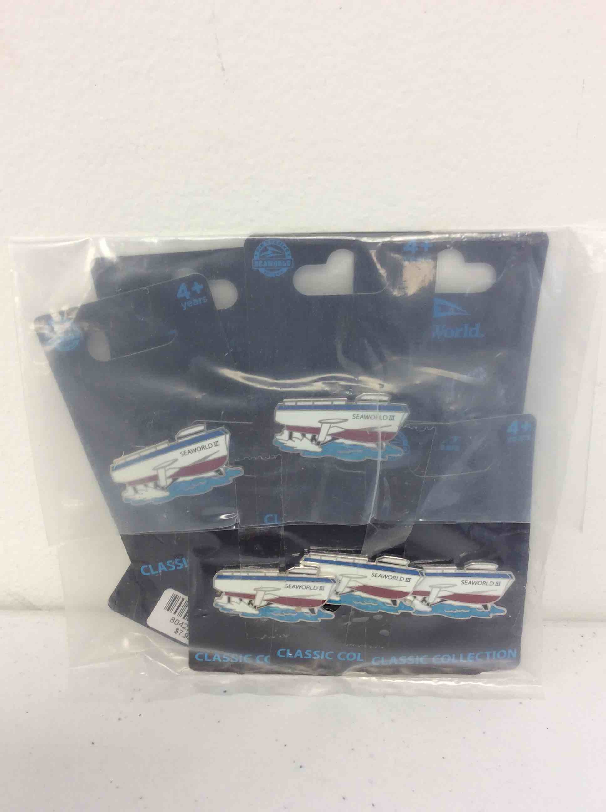 Condition photo showing New/Like New for sea world classic collection pin 10 pcs