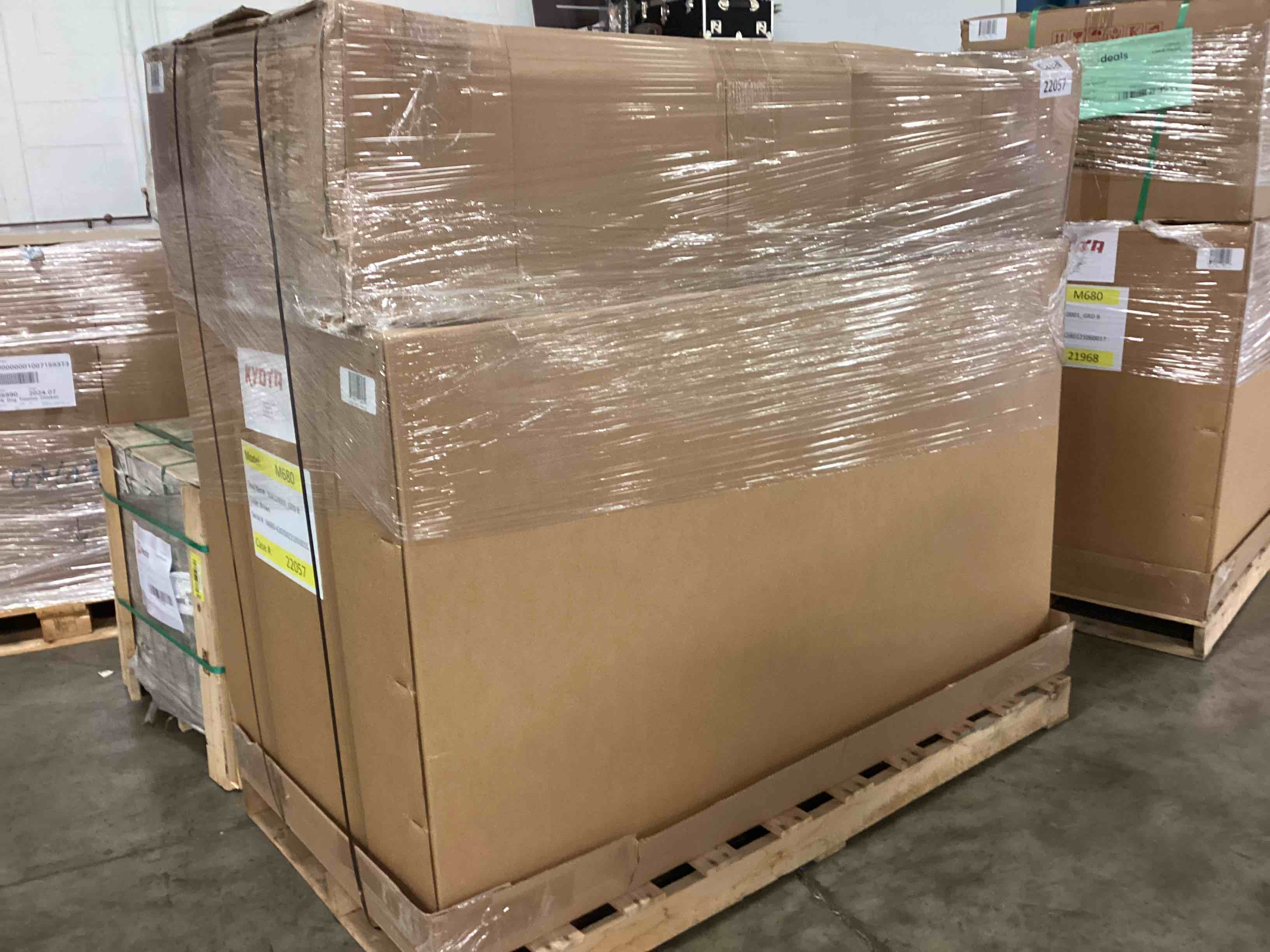 https://s3.amazonaws.com/lotting-images-prod/810024206032_1707146766516.jpeg