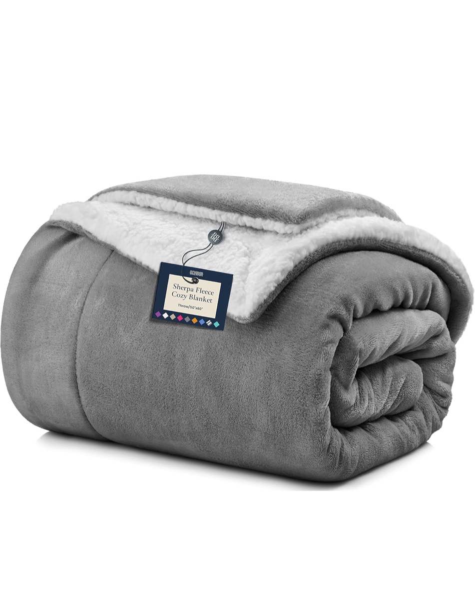 BELADOR 50x60 Fleece Blanket with Sherpa Reverse - Soft, Lightweight, Travel Blanket for Bed and Couch