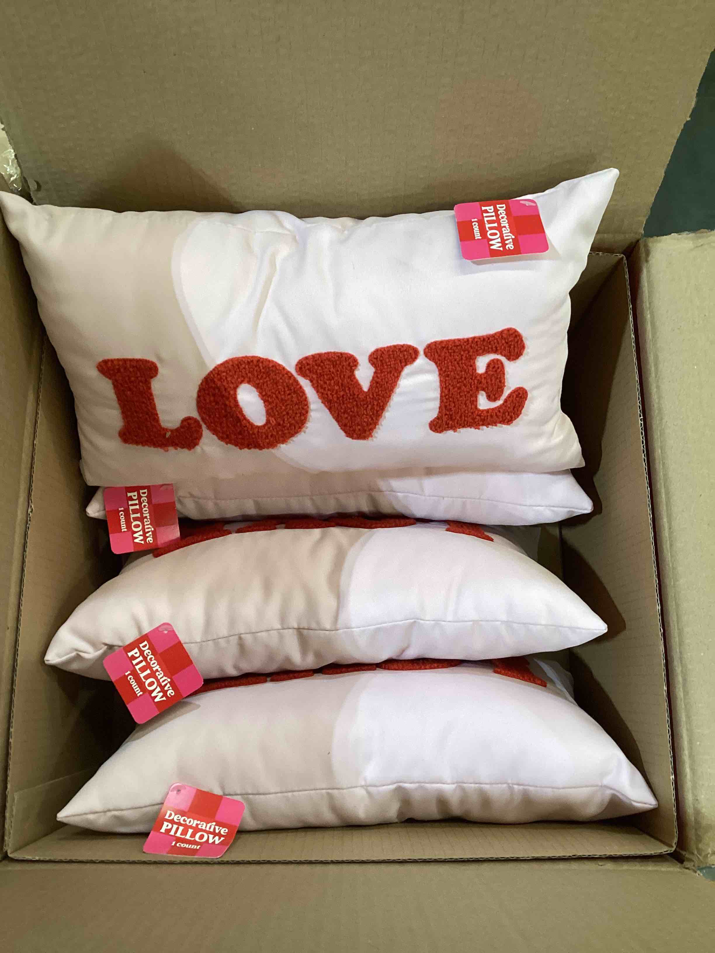 decorative, love pillow