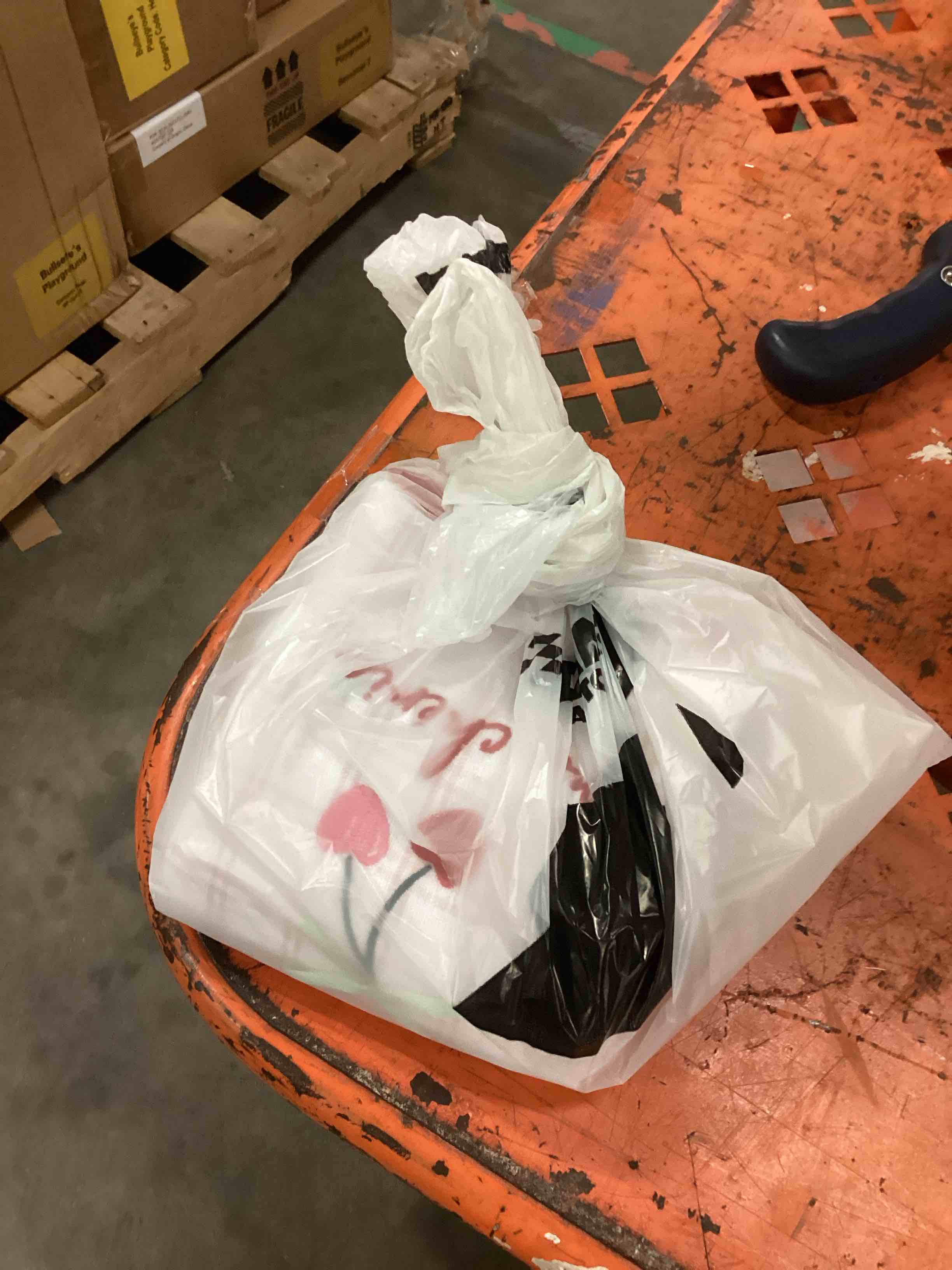 https://s3.amazonaws.com/lotting-images-prod/818055021600_1752094703709.jpeg
