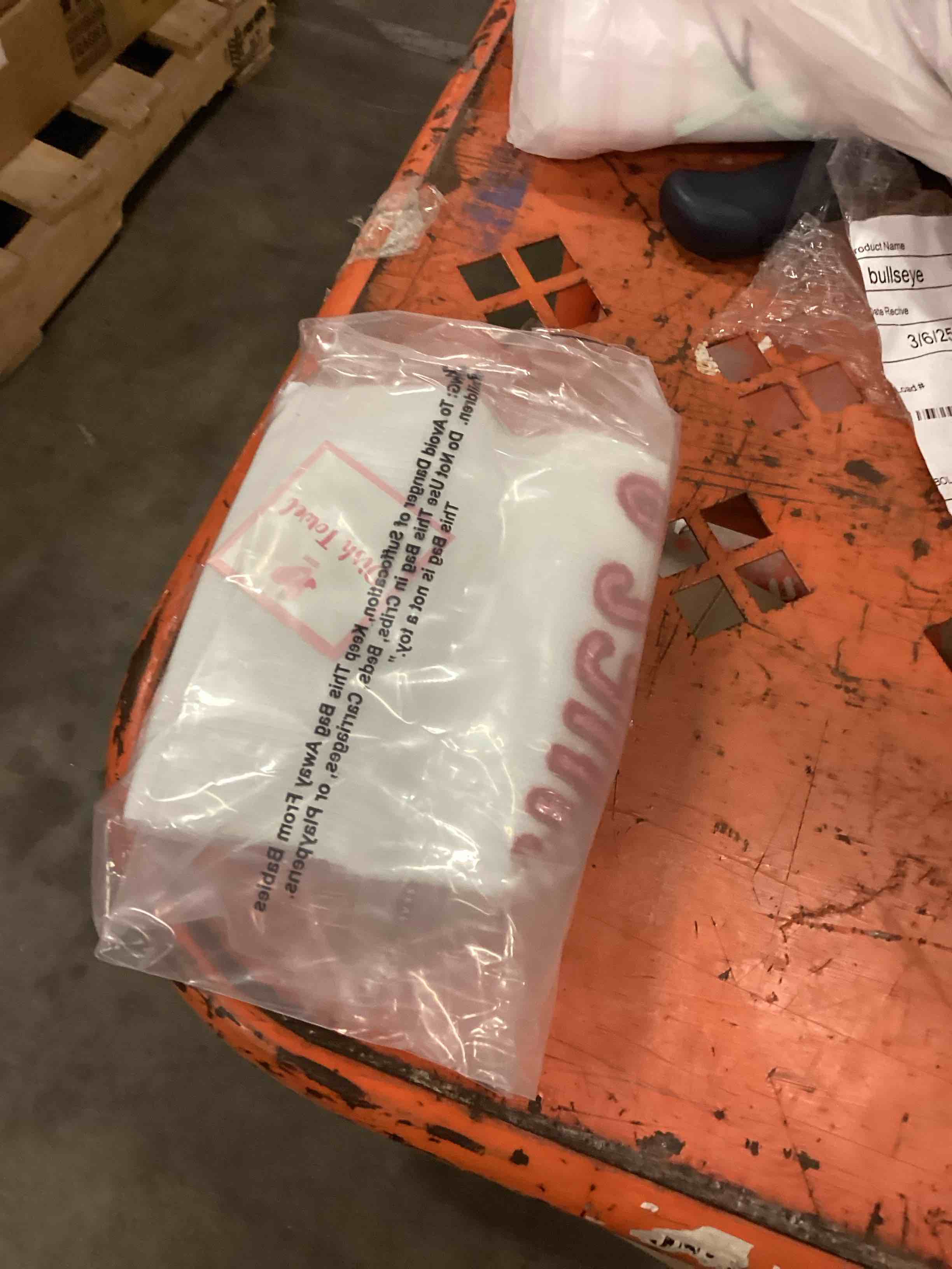 https://s3.amazonaws.com/lotting-images-prod/818055021624_1752095024945.jpeg