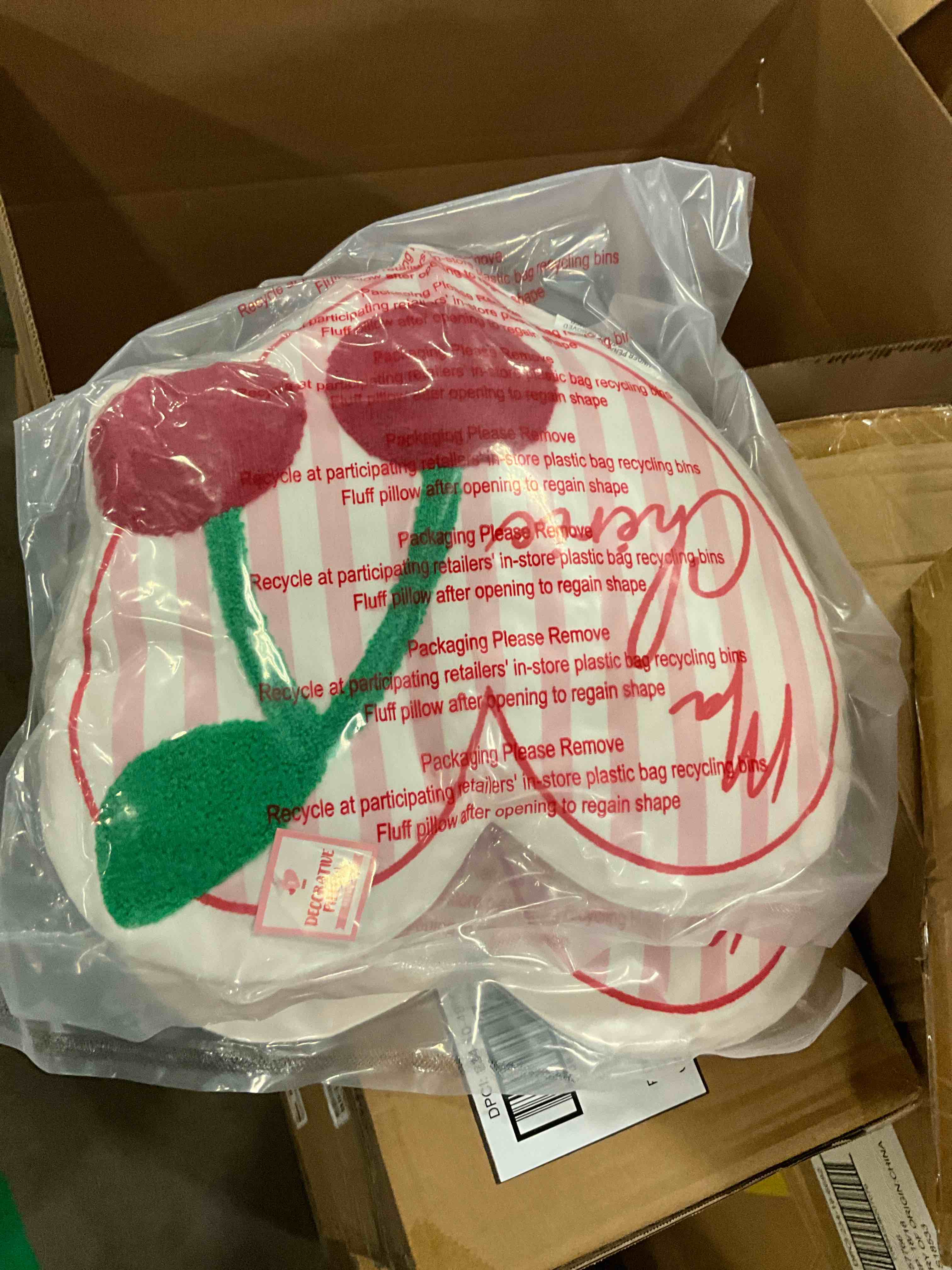 Condition photo showing New/Like New for DECORATIVE THROW PILLOW