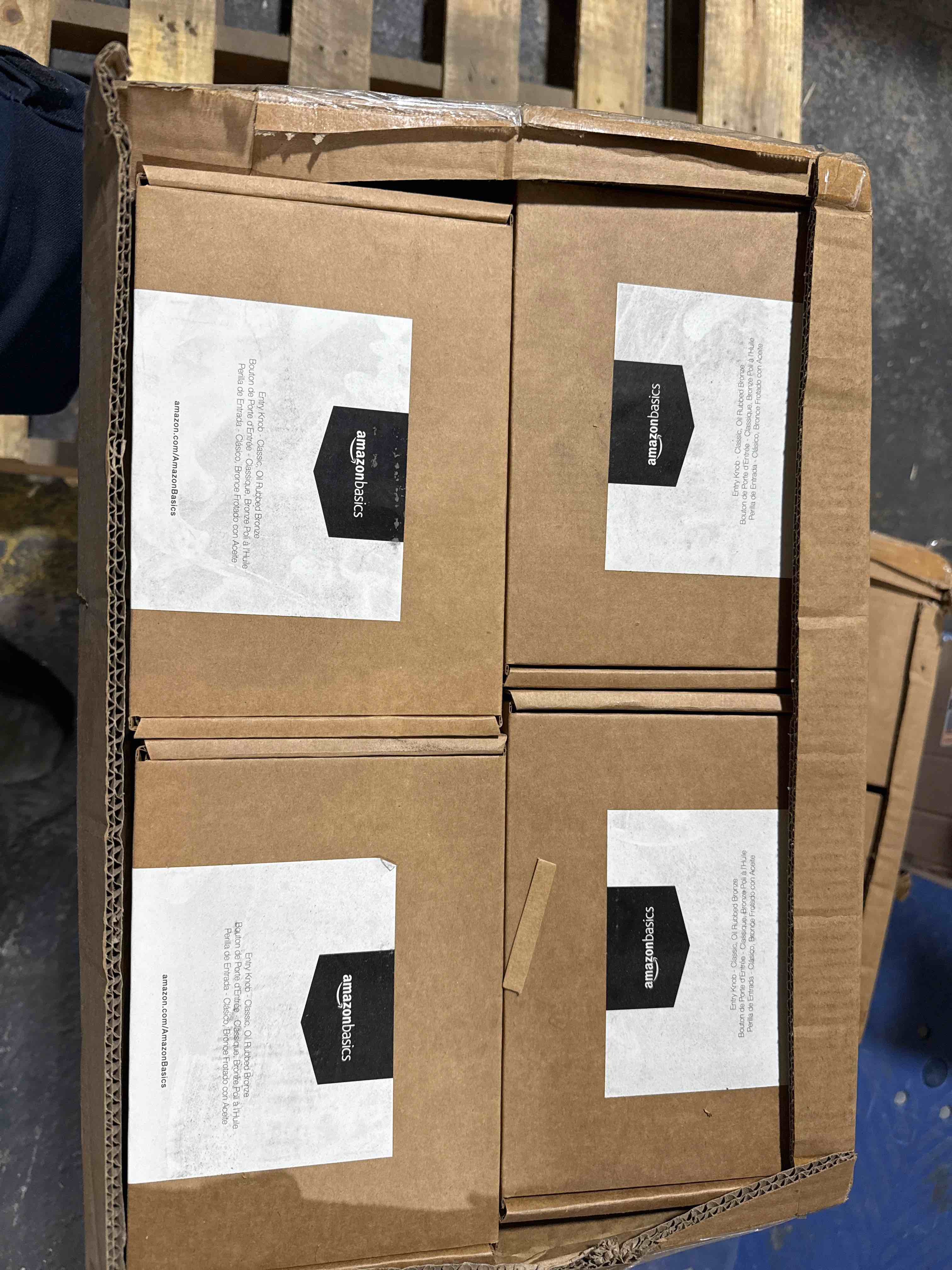 Amazonbasics Entry Door Knob - Classic - Oil Rubbed Bronze Oil-rubbed Bronze