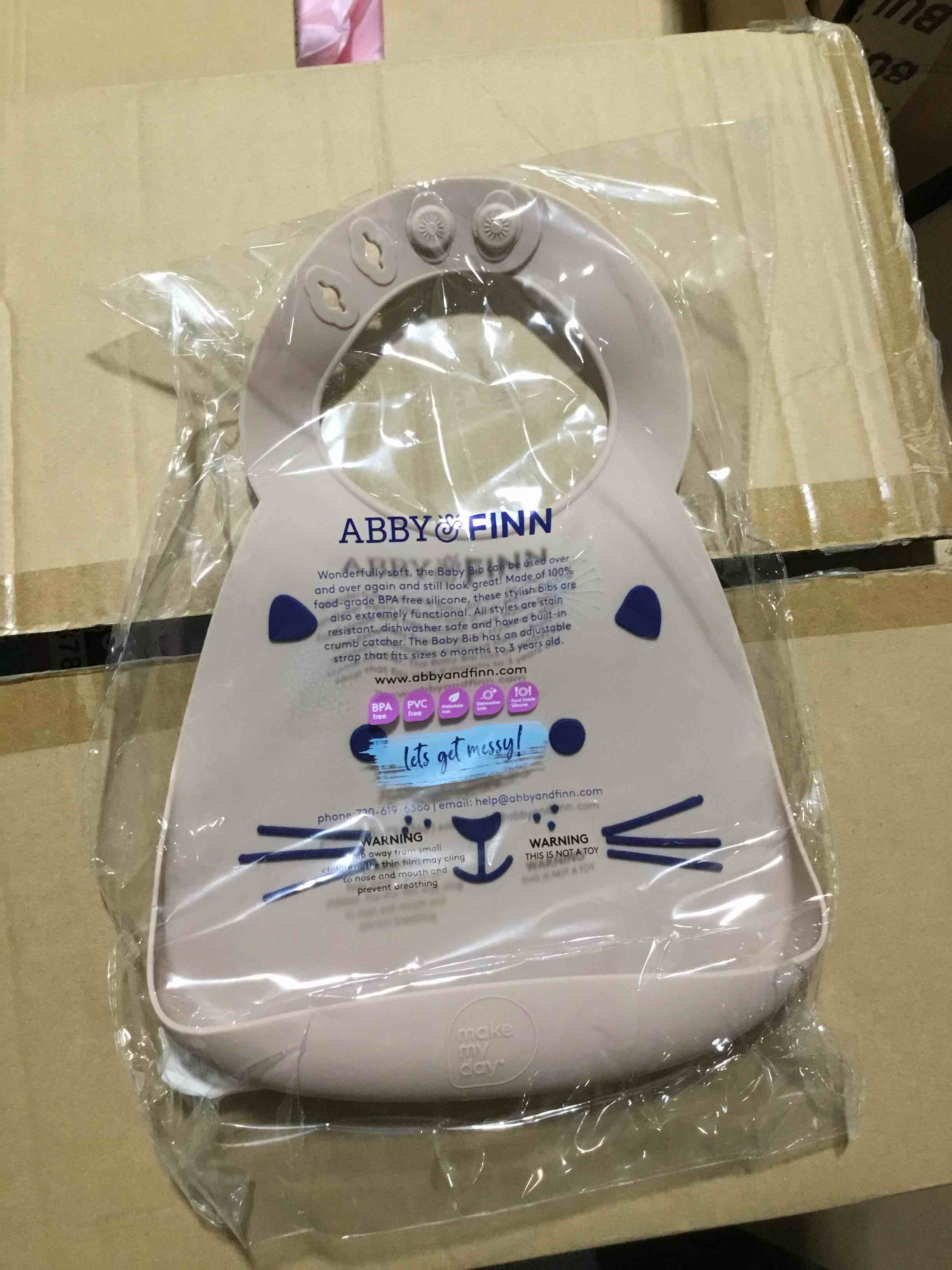 ABBy and finn cat silicone bib