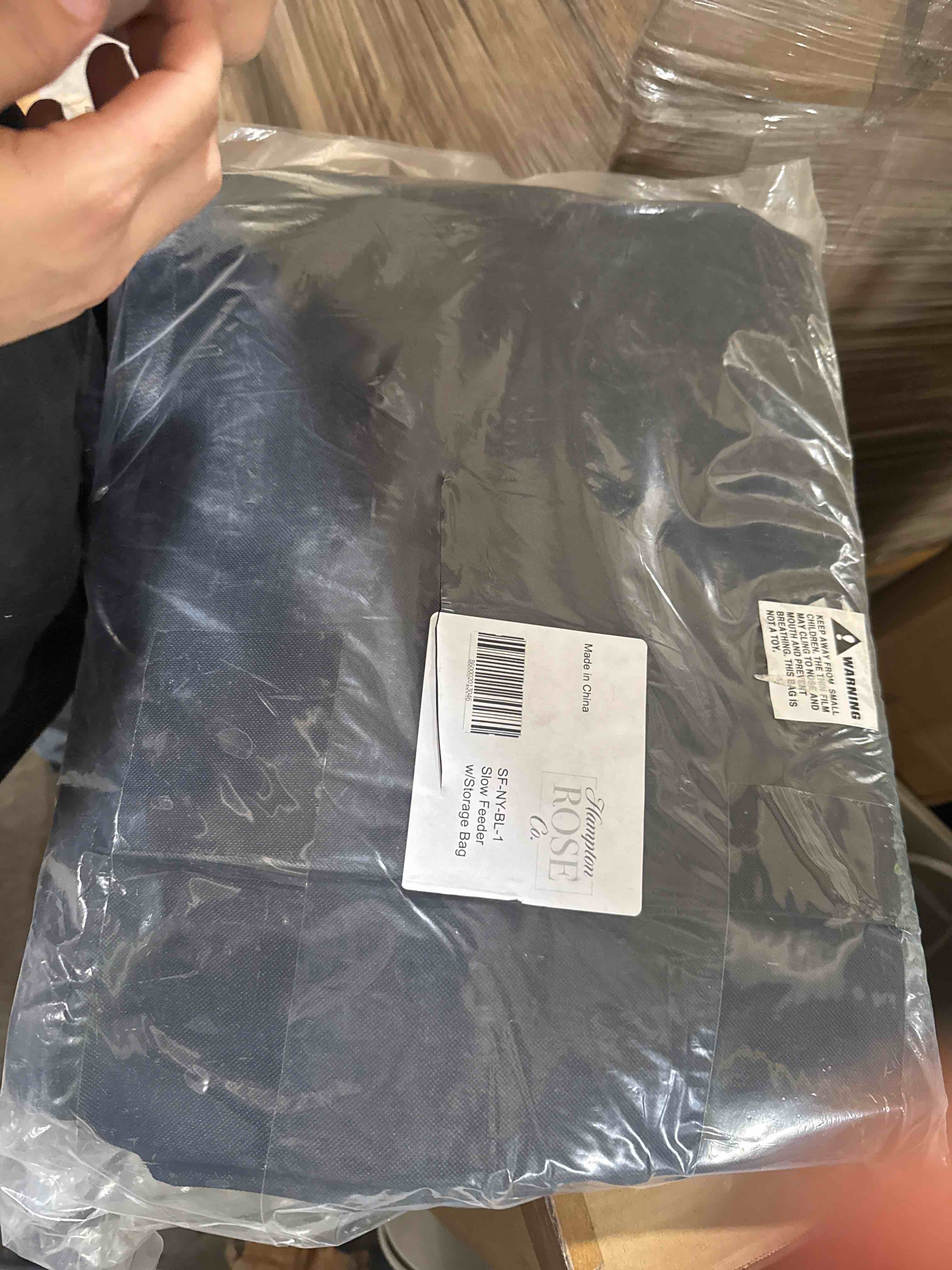 Condition photo showing Brand New for hampton rose slow feeder with storage bag 