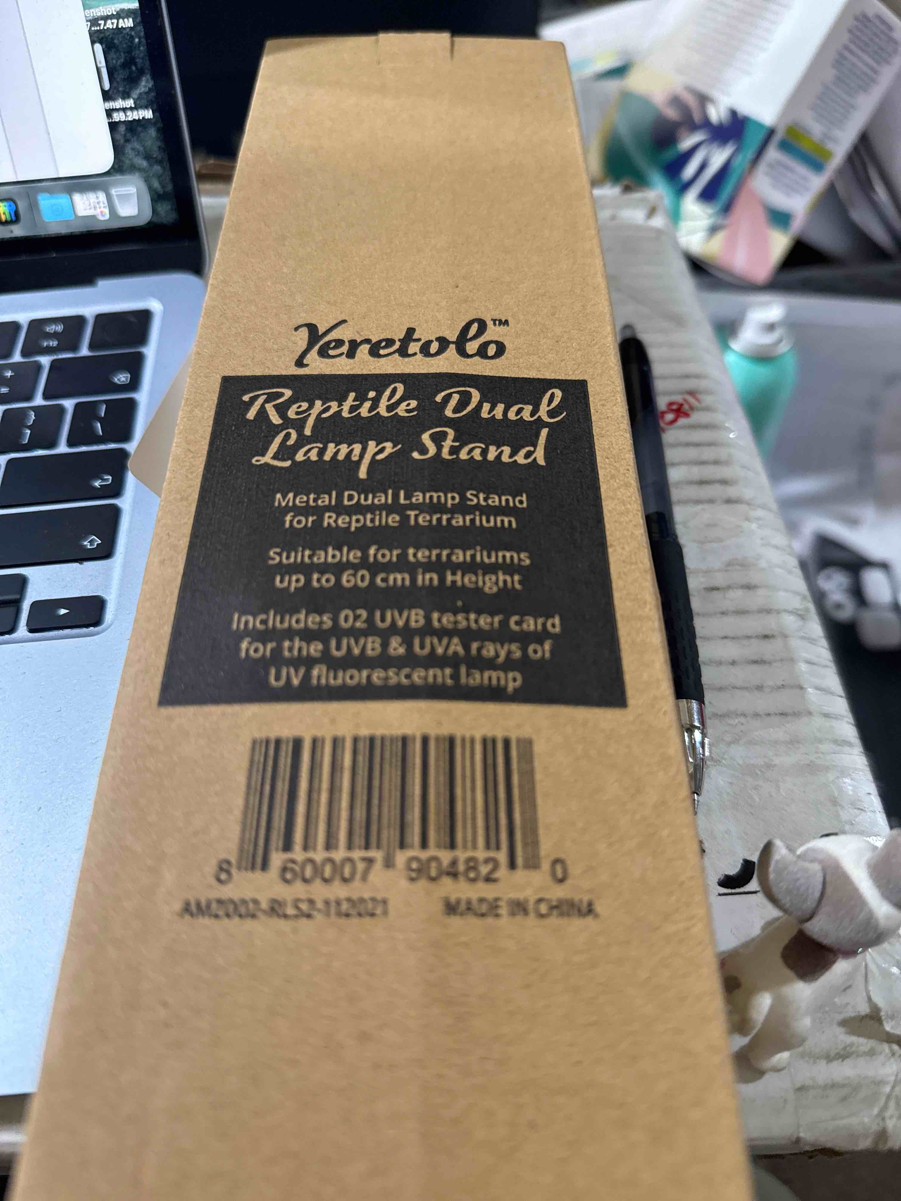 Condition photo showing New/Like New for yeretolo reptile dual lamp stand 
