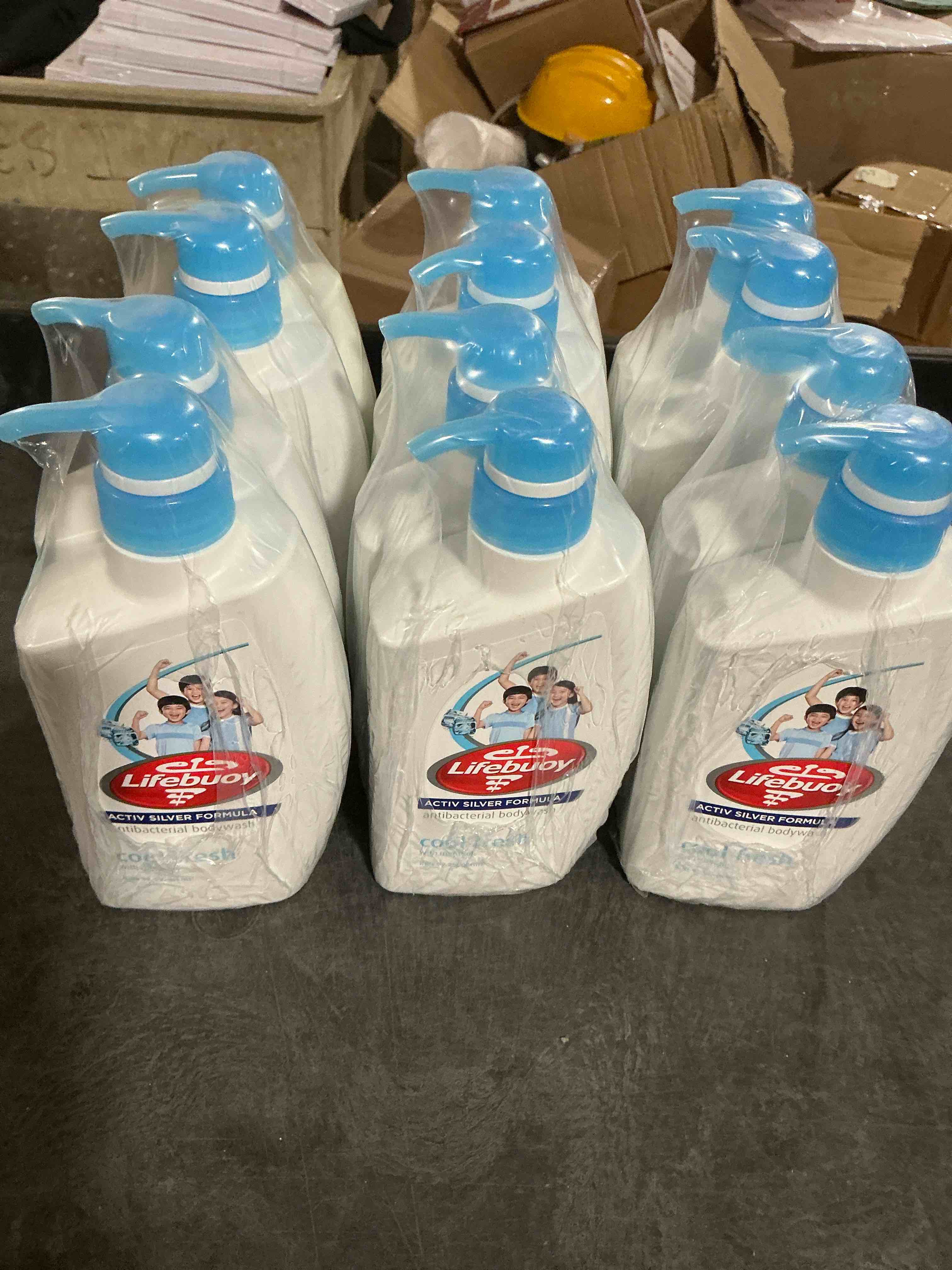 12-Pack of LIFEBUOY 12 Hours Freshness Cool Fresh Body Wash 950ml