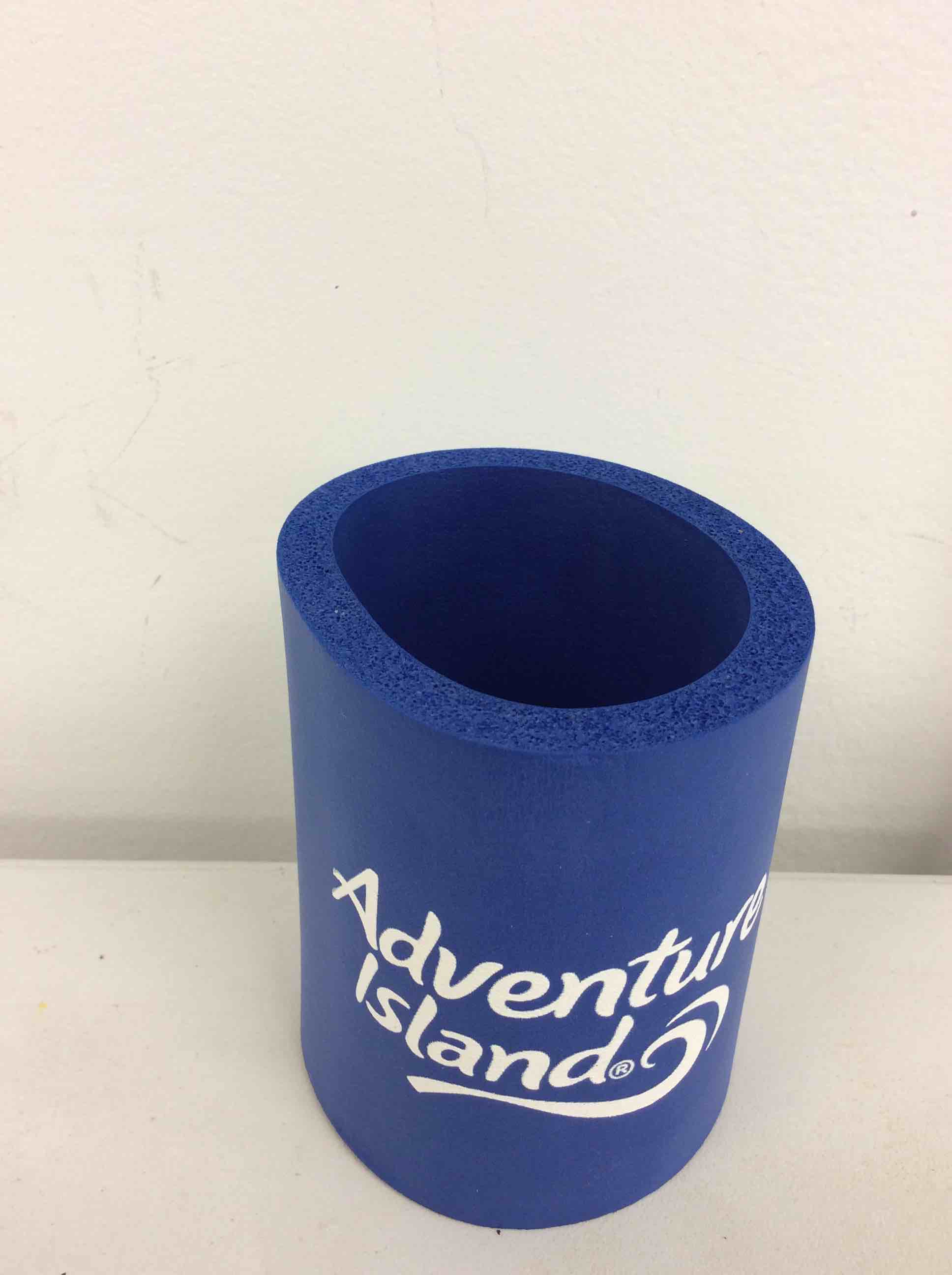 Condition photo showing New/Like New for sea world adventure island golassal gurl foam cup holders 4pcs