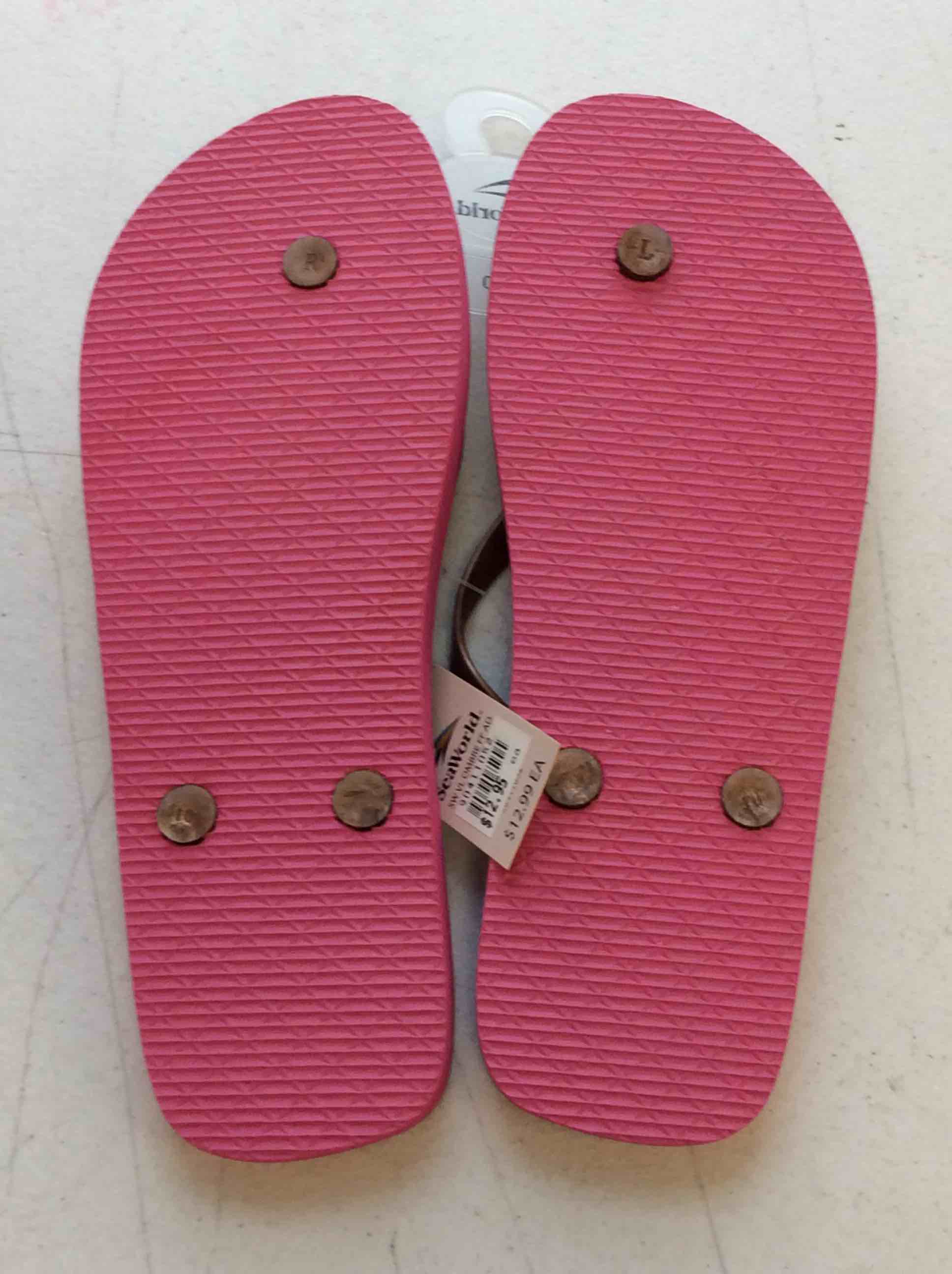 Condition photo showing New/Like New for seaworld vl ombre ff ad 