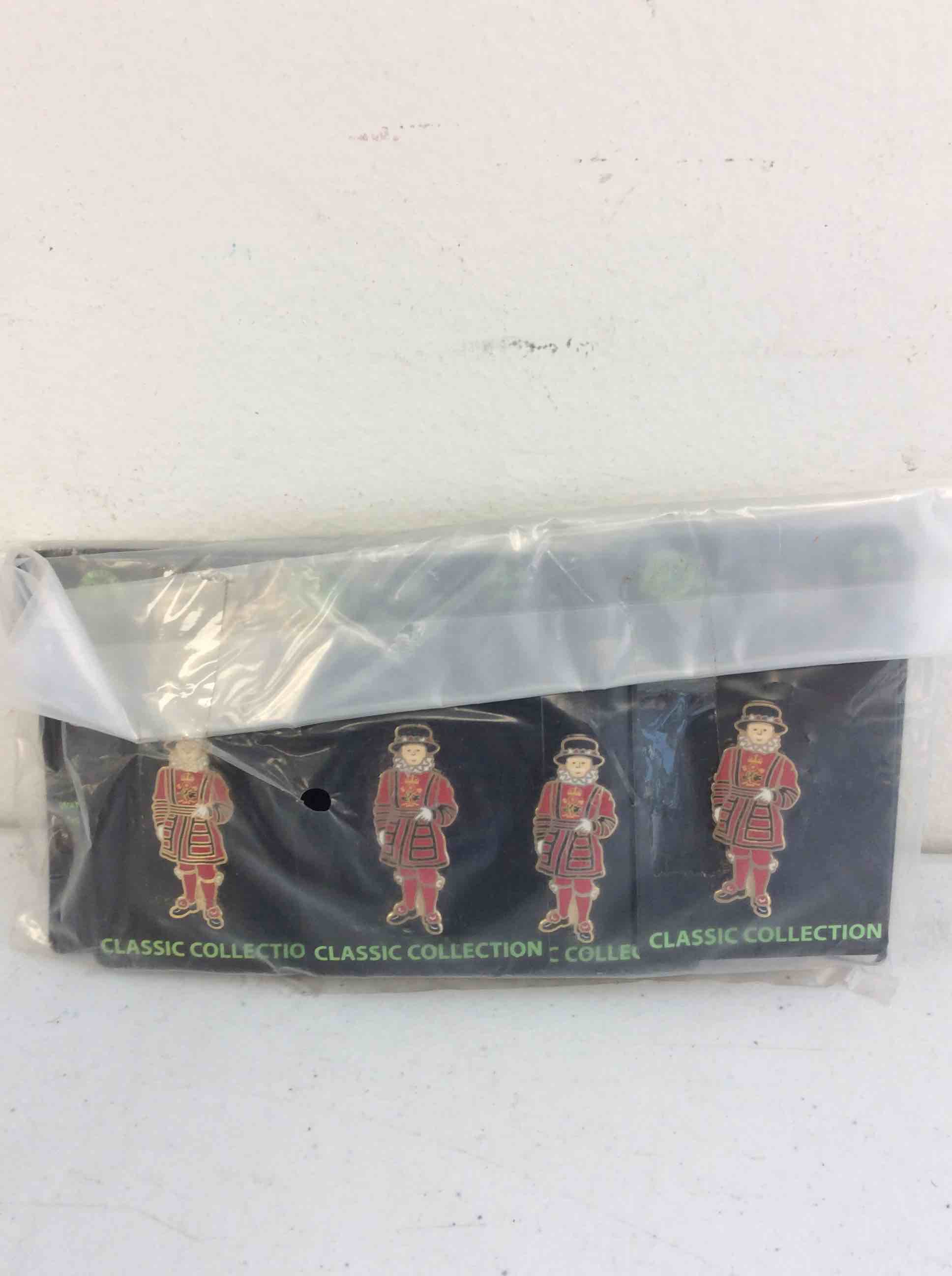 Condition photo showing New/Like New for sea world busch gardens classic collection man pin 10 pcs
