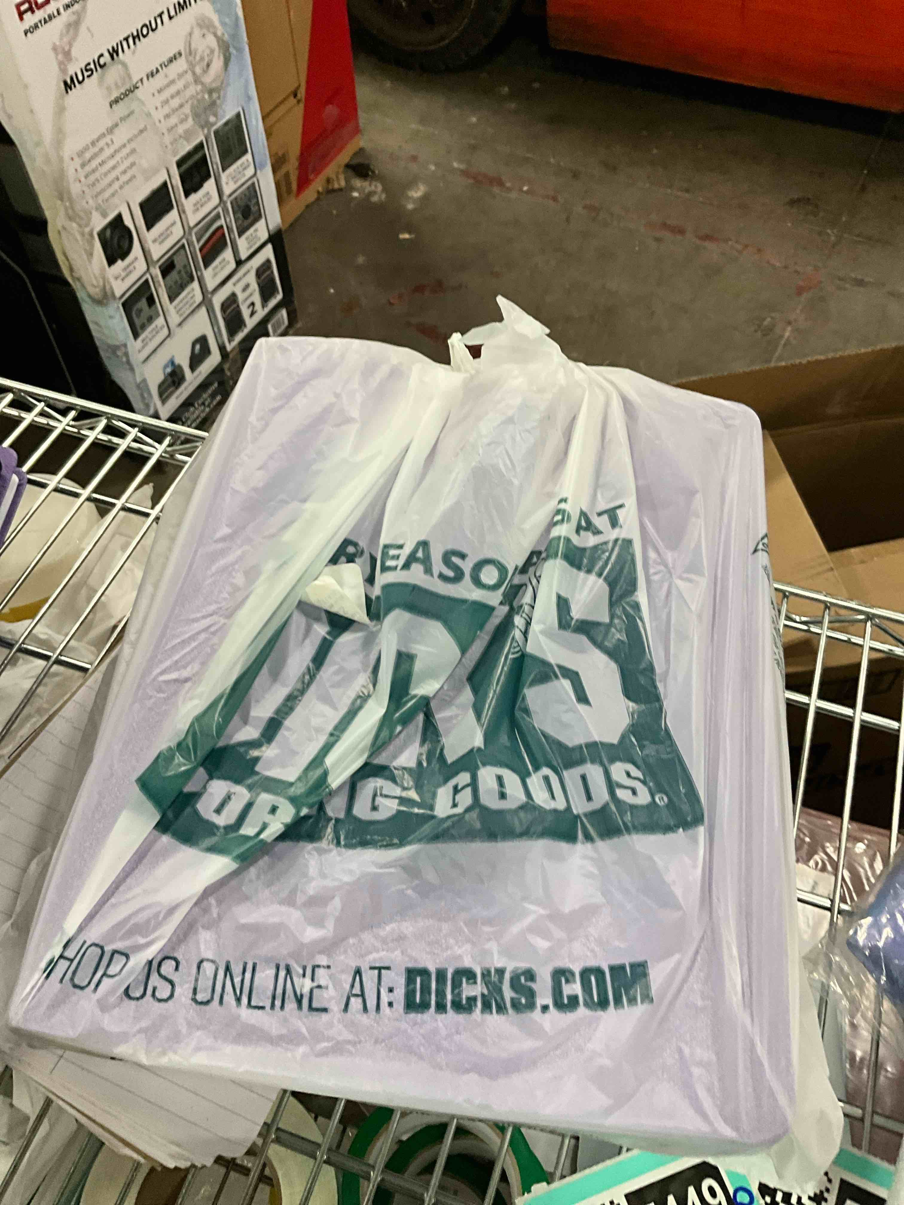 https://s3.amazonaws.com/lotting-images-prod/9781667207810_1735832849471.jpeg
