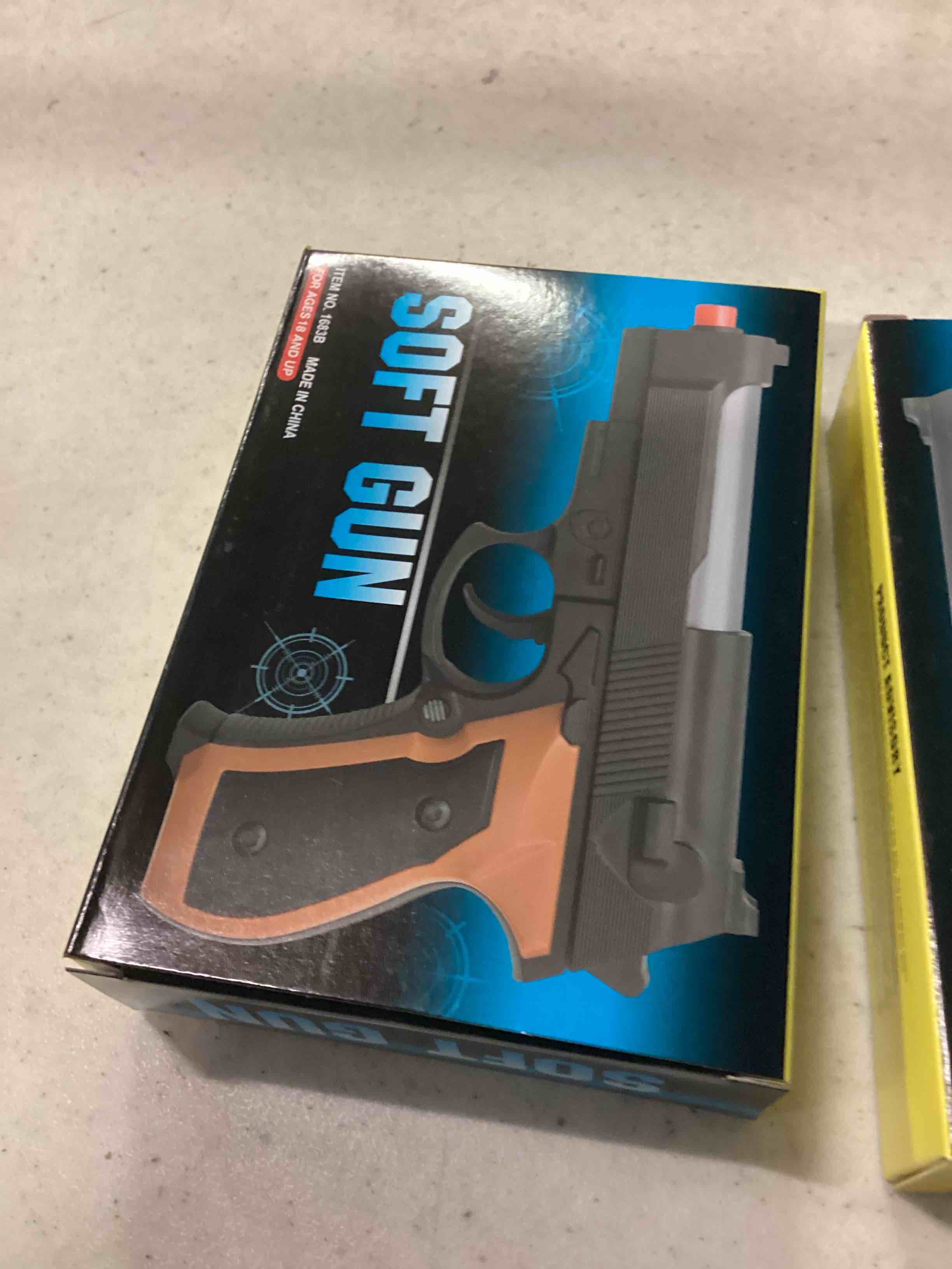 https://s3.amazonaws.com/lotting-images-prod/Airguns2_1755181182724.jpeg