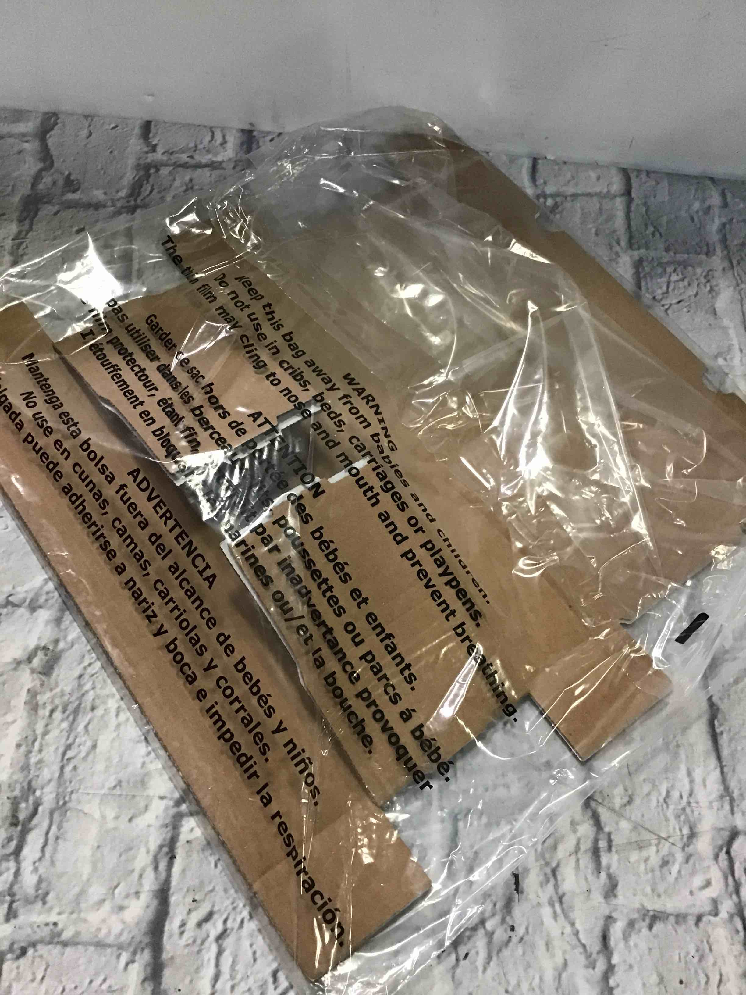 https://s3.amazonaws.com/lotting-images-prod/B08542T2CV_1685712659012.jpeg