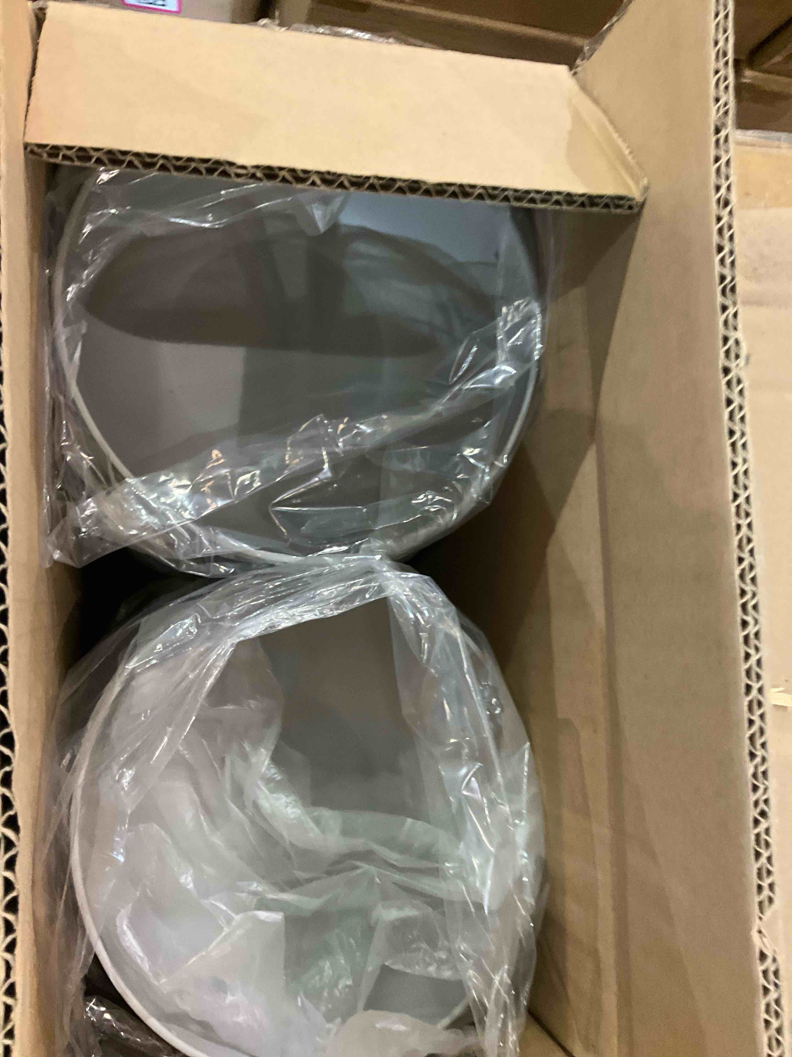 https://s3.amazonaws.com/lotting-images-prod/BargainHunt/BHL00080123_1715794600253.jpeg