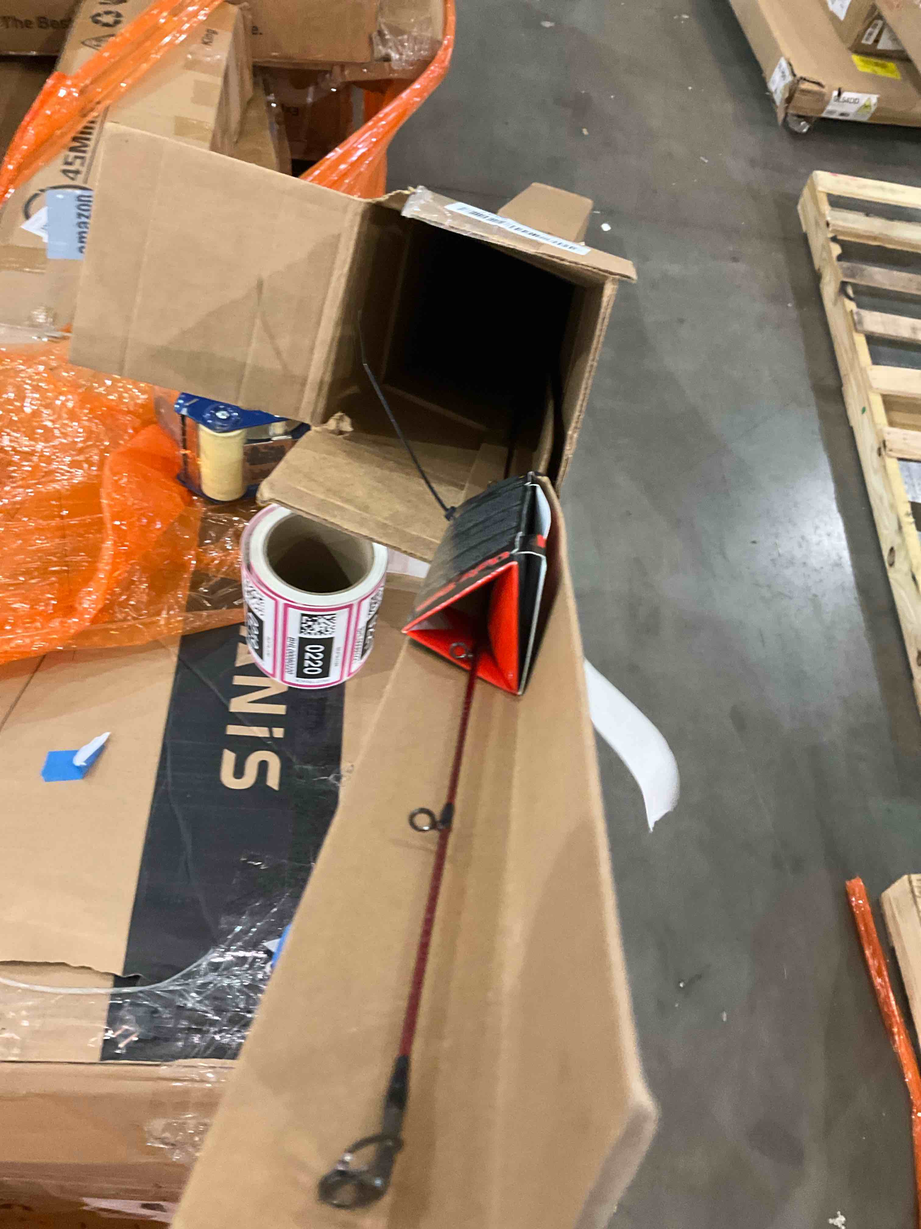 https://s3.amazonaws.com/lotting-images-prod/BargainHunt/BHL00080216_1715864085537.jpeg