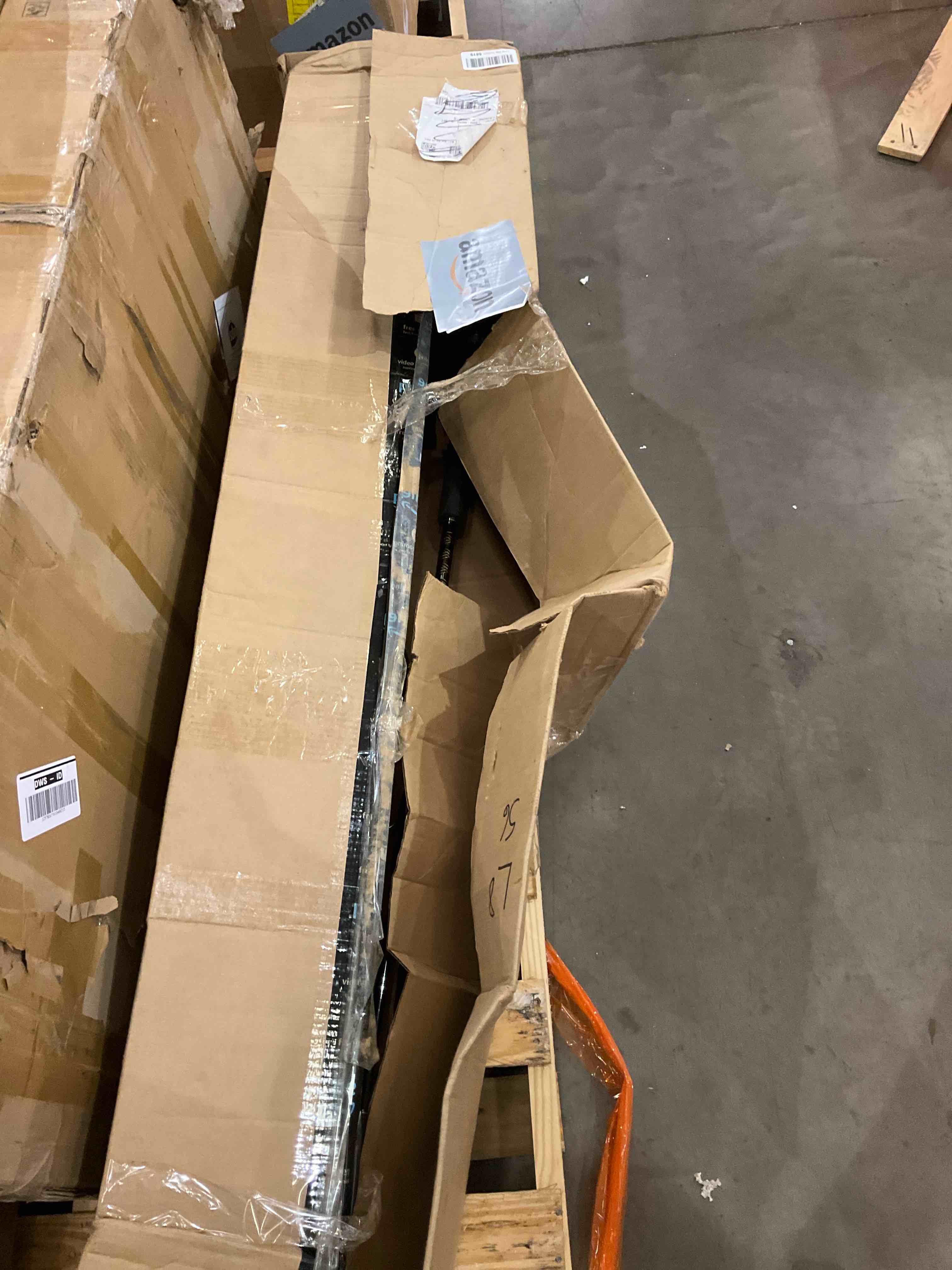 https://s3.amazonaws.com/lotting-images-prod/BargainHunt/BHL00080217_1715865761505.jpeg