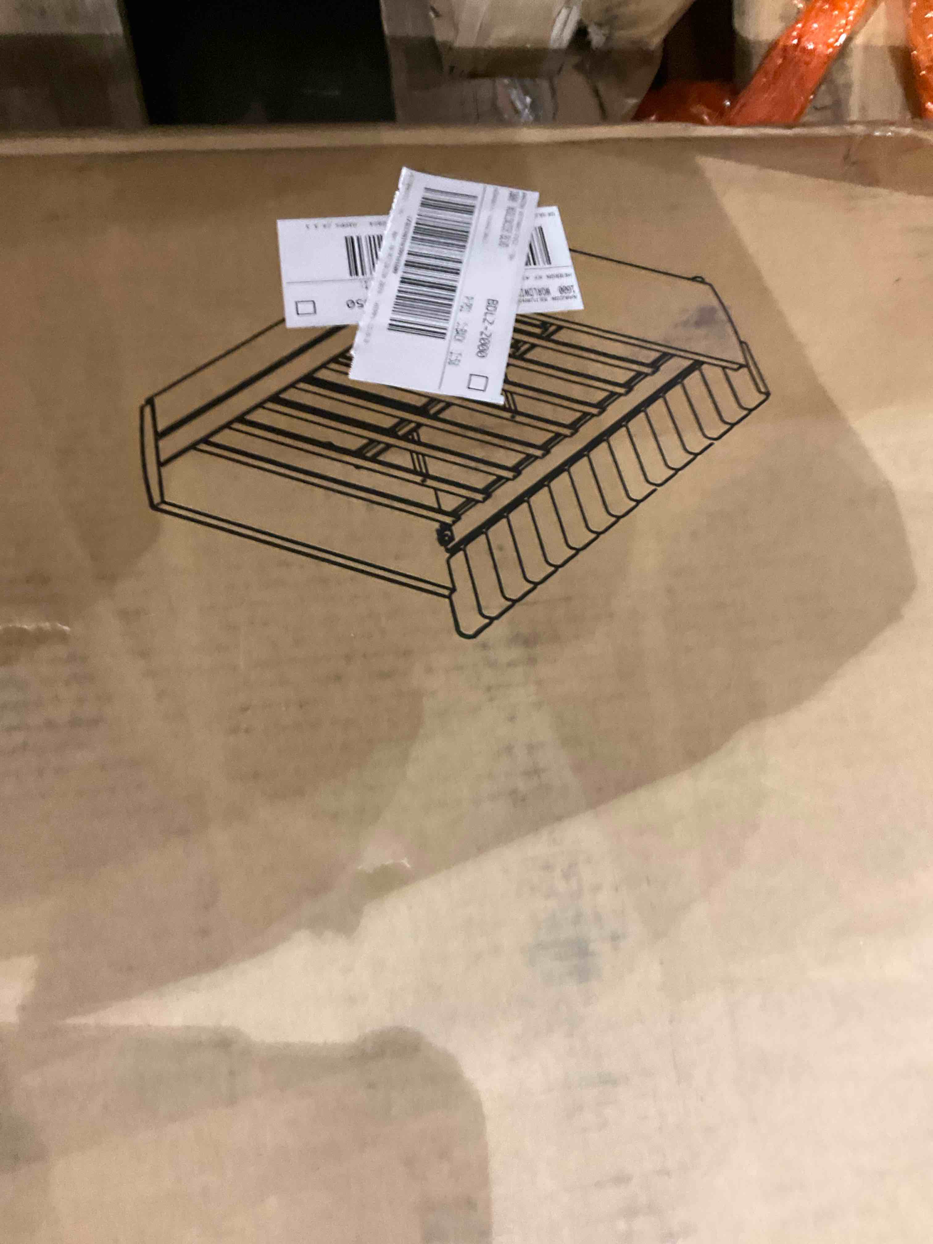 https://s3.amazonaws.com/lotting-images-prod/BargainHunt/BHL00080382_1718192454931.jpeg