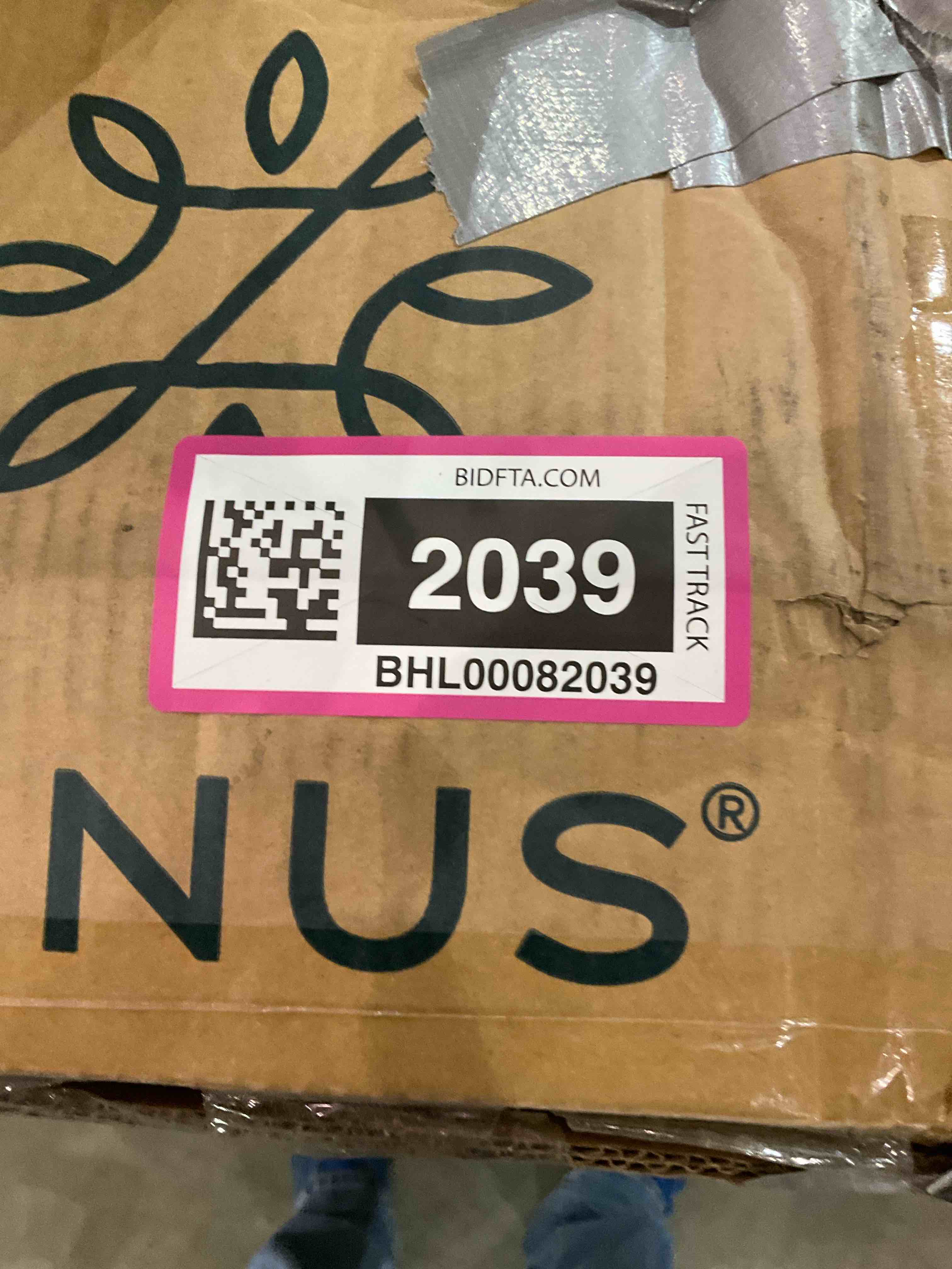 https://s3.amazonaws.com/lotting-images-prod/BargainHunt/BHL00082039_1708086545084.jpeg