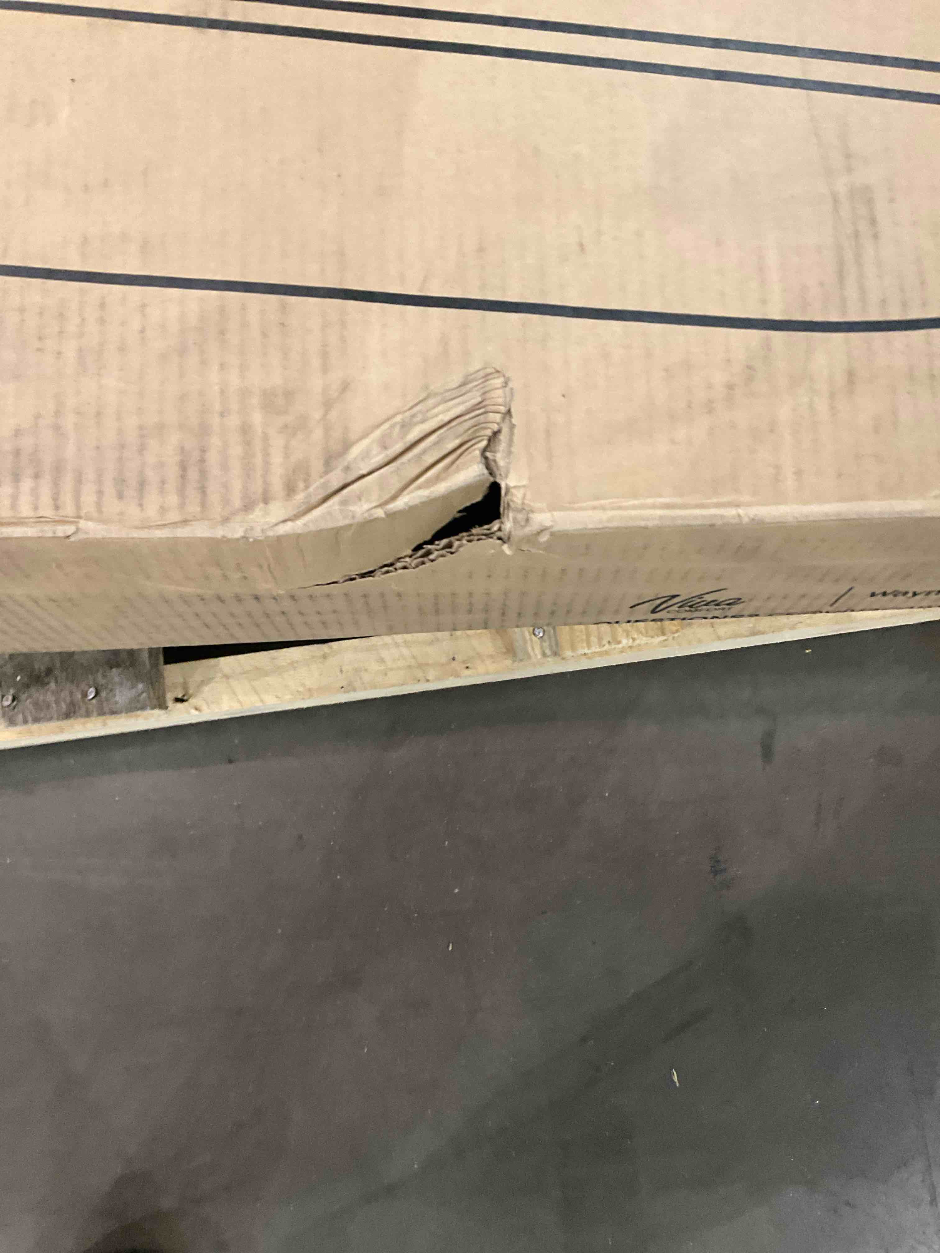 https://s3.amazonaws.com/lotting-images-prod/BargainHunt/BHL00082047_1708089127460.jpeg
