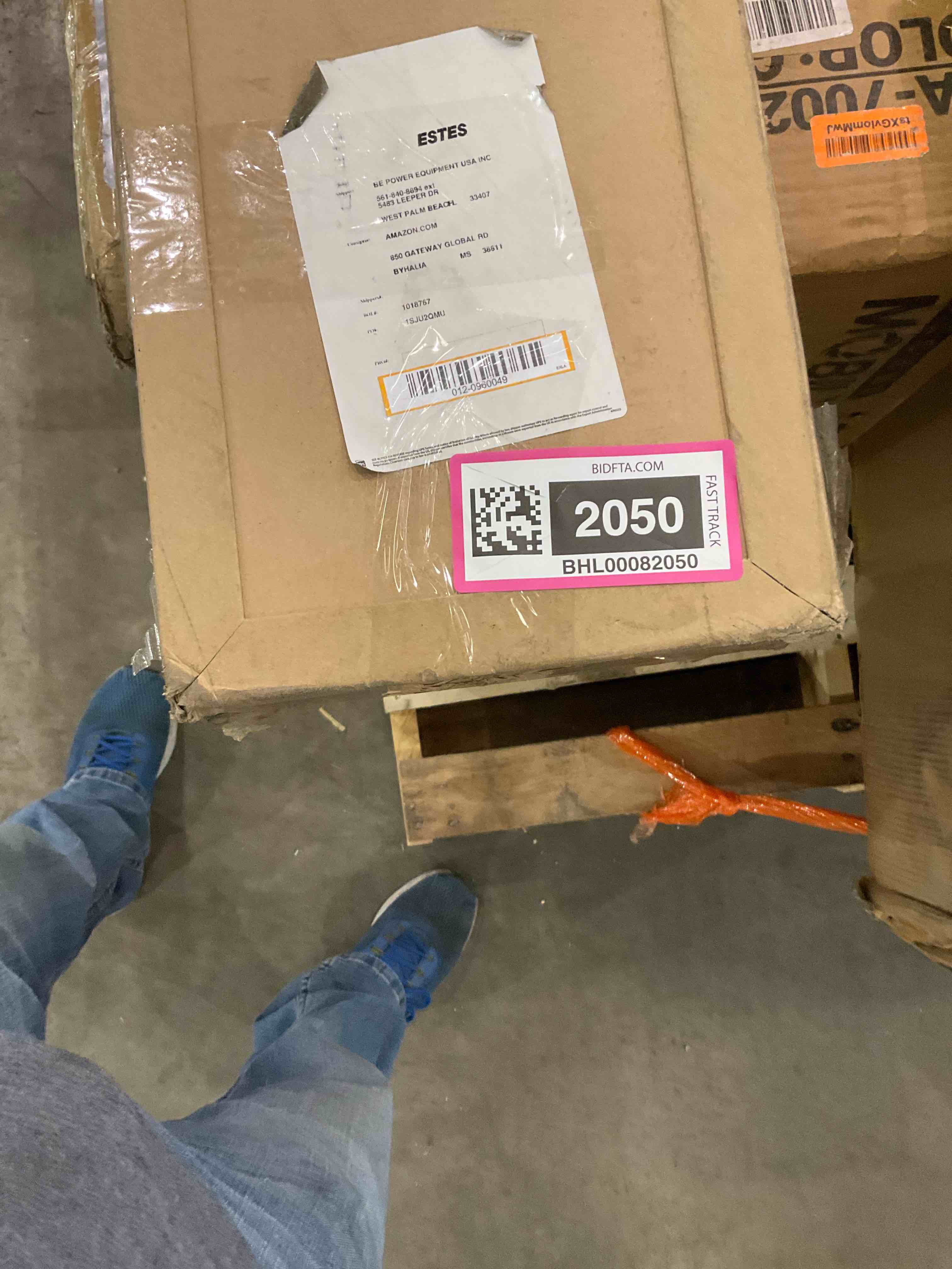 https://s3.amazonaws.com/lotting-images-prod/BargainHunt/BHL00082050_1708090219392.jpeg